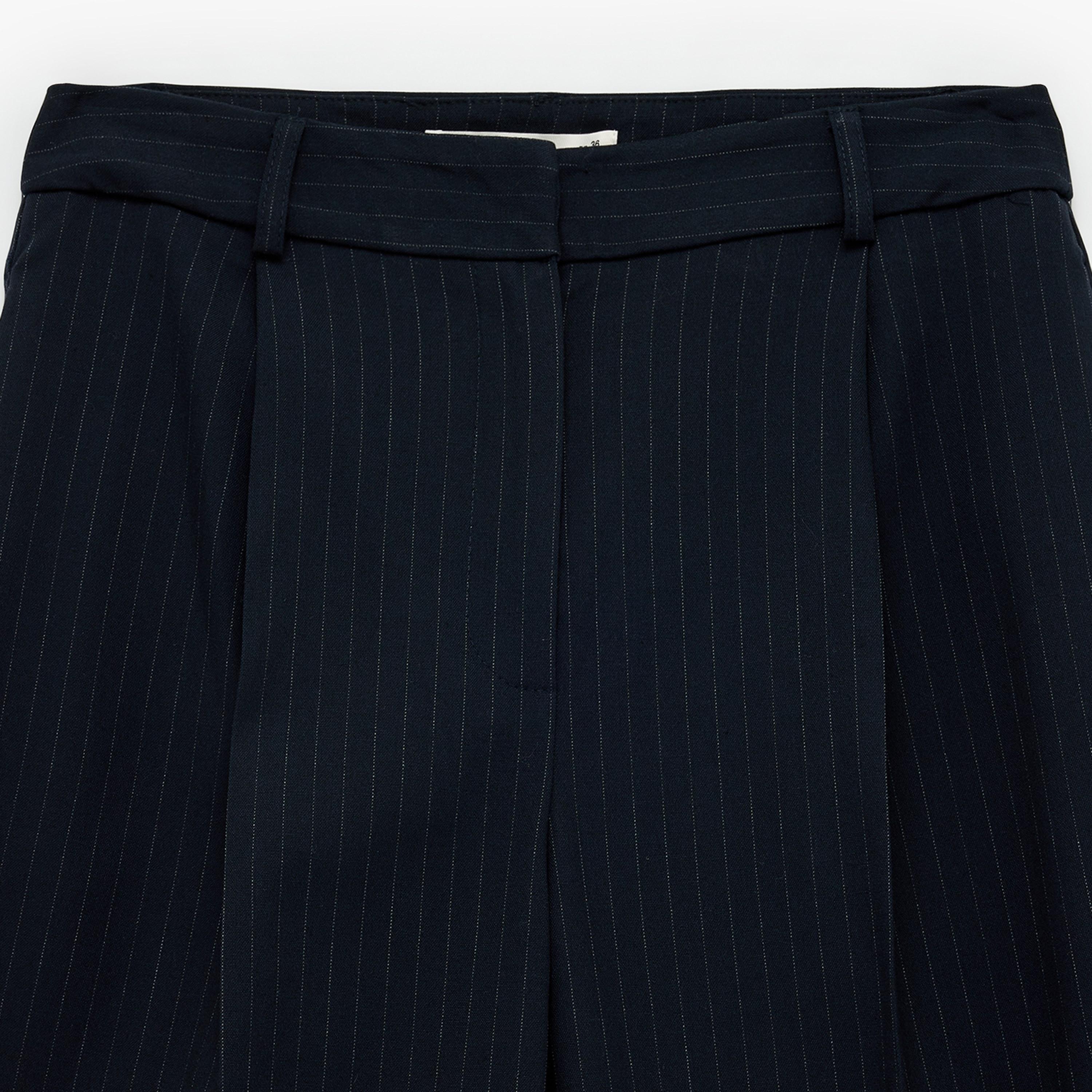 بنطلون نسائي واسع الساق بإغلاق مشبك وشريط وتصميم مخطط بلون كحلي من كوتون-women-clothing-bottoms-trousers-image-5