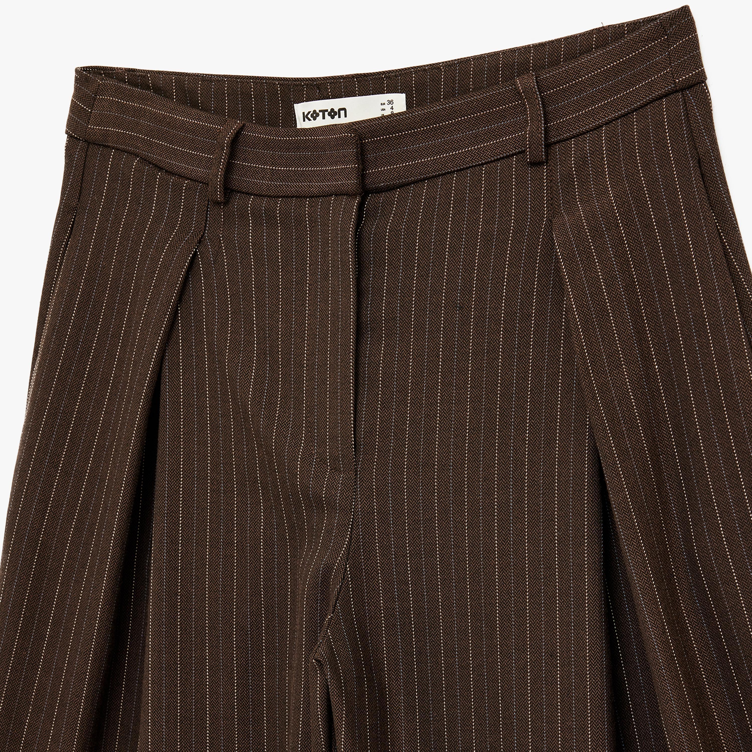 بنطلون نسائي واسع الساق بإغلاق مشبك وشريط وتصميم مخطط بني من كوتون-women-clothing-bottoms-trousers-image-6