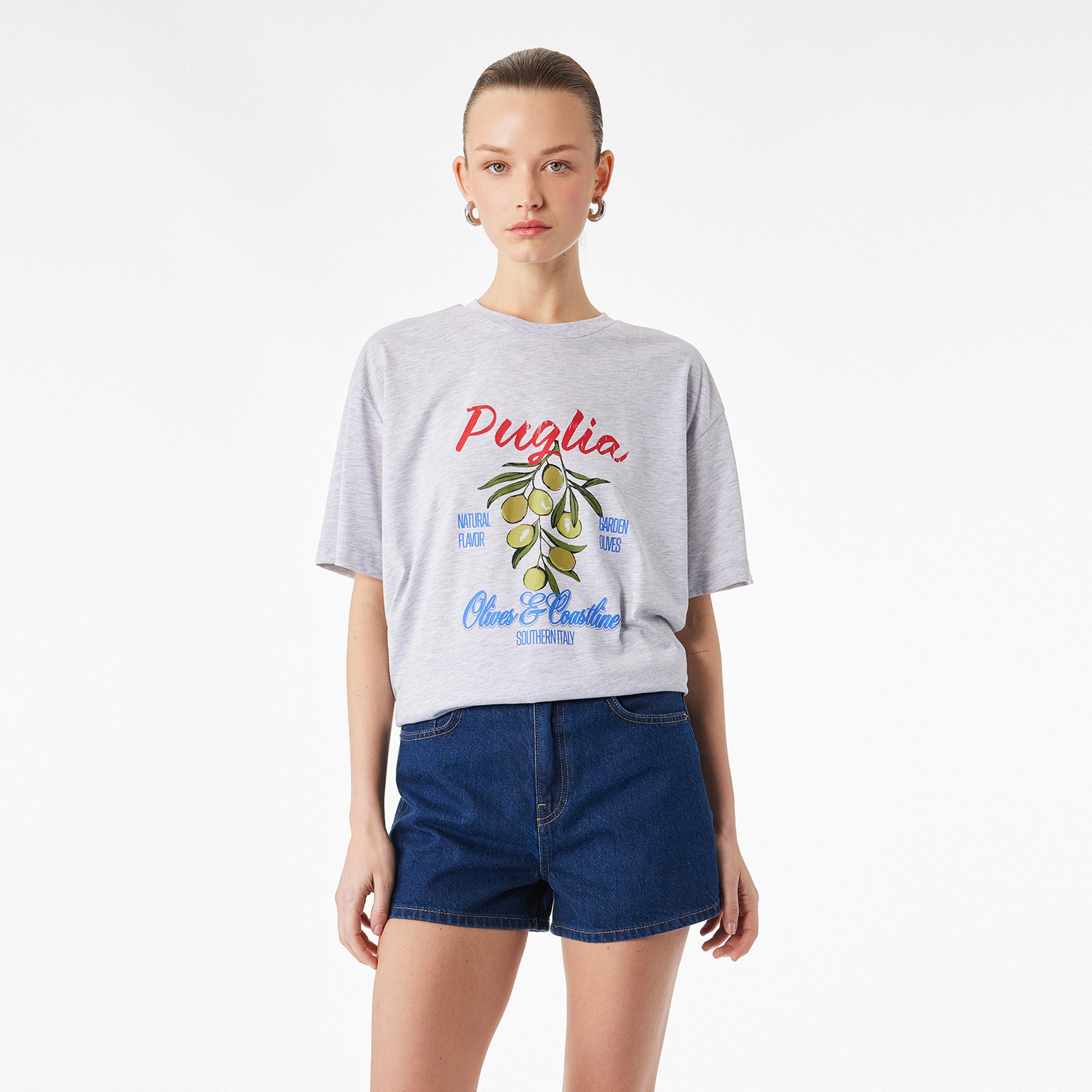 تيشيرت نسائي بطبعة "غرافيك" الزيتون بلون رمادي من كوتون-women-clothing-tshirts-image-1