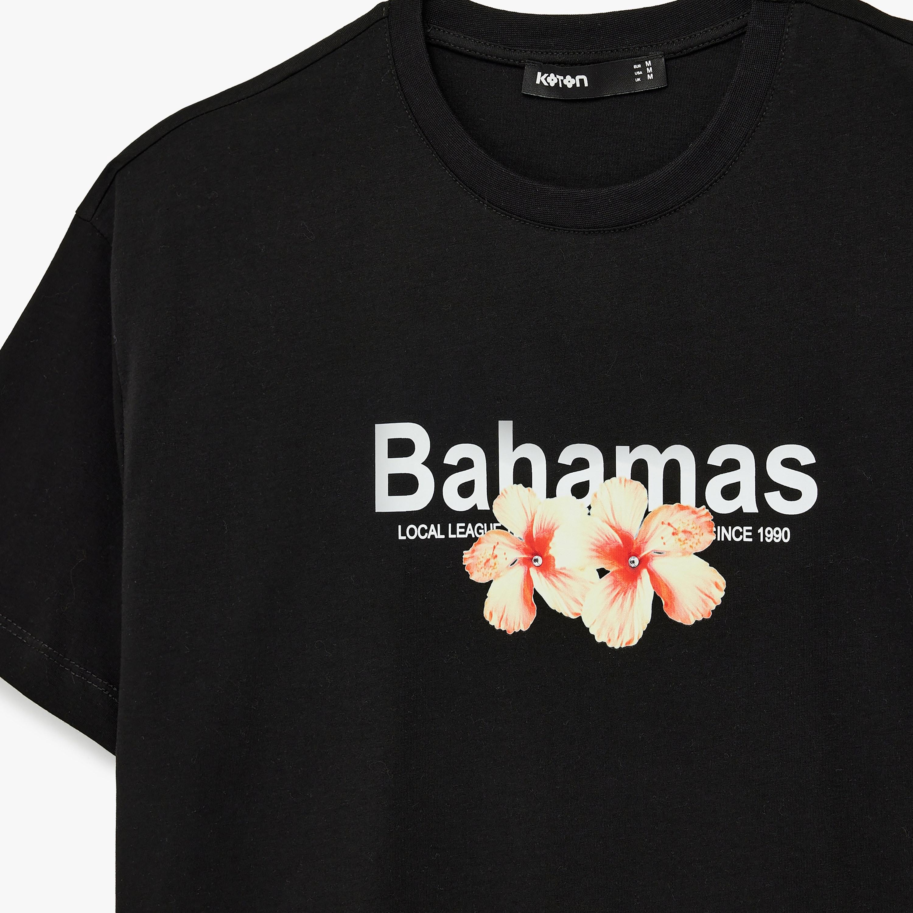 تيشيرت قطني نسائي بأكمام "دروب شولدر" وطبعة "غرافيك" الزهور بلون أسود من كوتون-women-clothing-tshirts-image-5