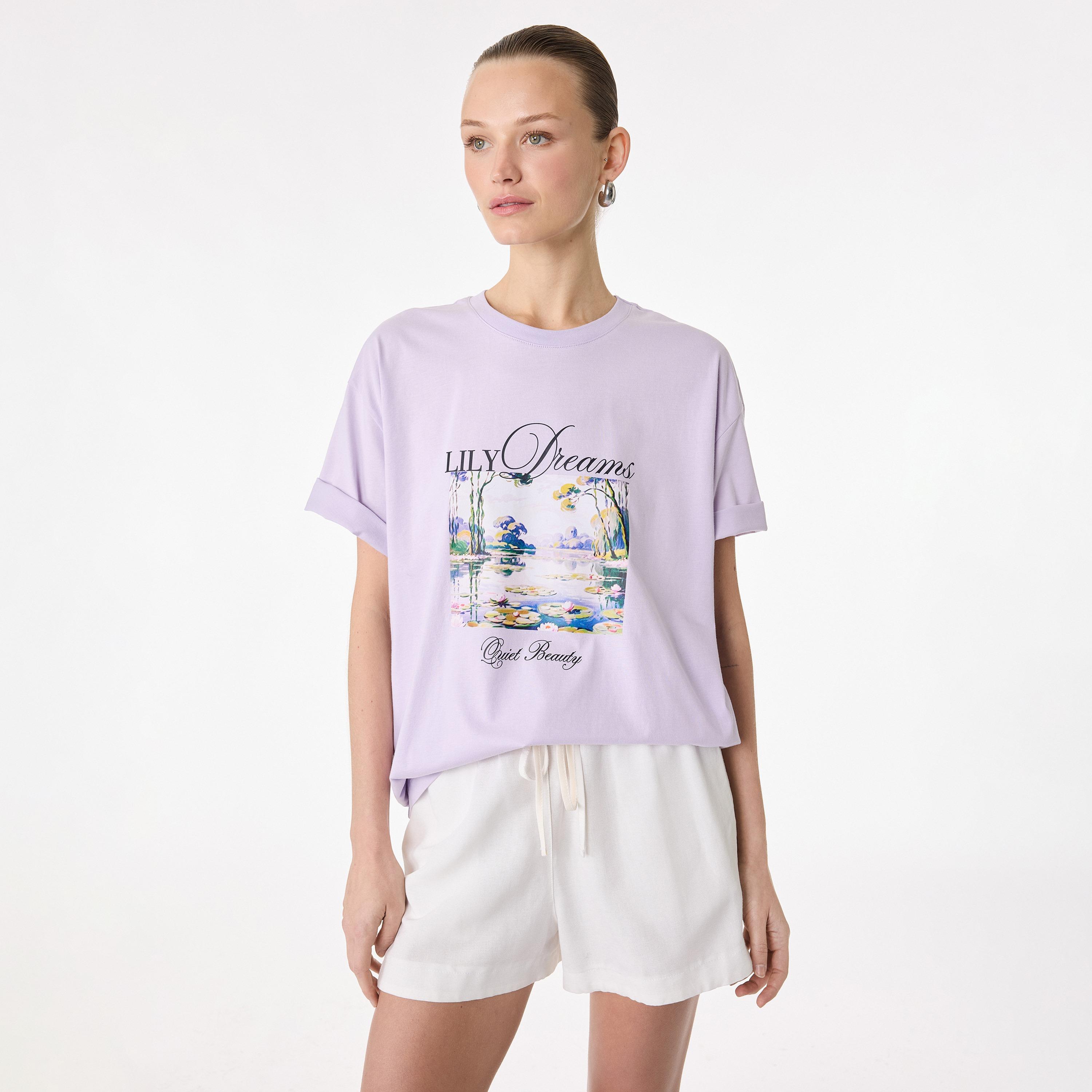 تيشيرت قطني نسائي بطبعة "غرافيك" لمنظر طبيعي بلون لافندر من كوتون-women-clothing-tshirts-image-1