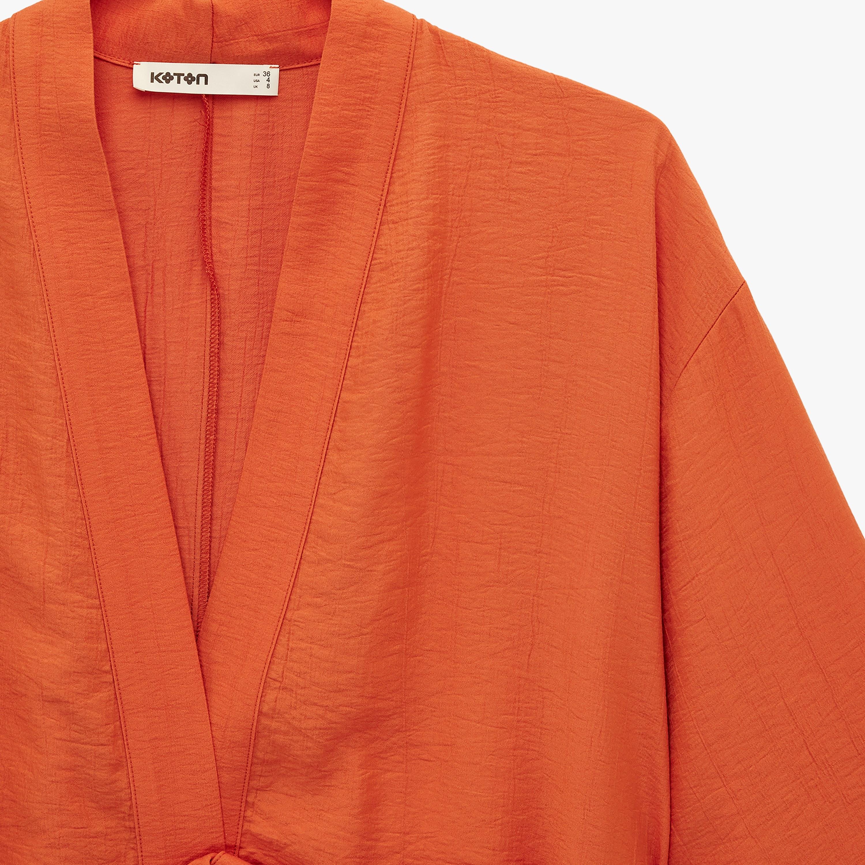 كيمونو نسائي من قماش بارز وياقة شال من كوتون-women-clothing-shirtsandblouses-blouses-image-5