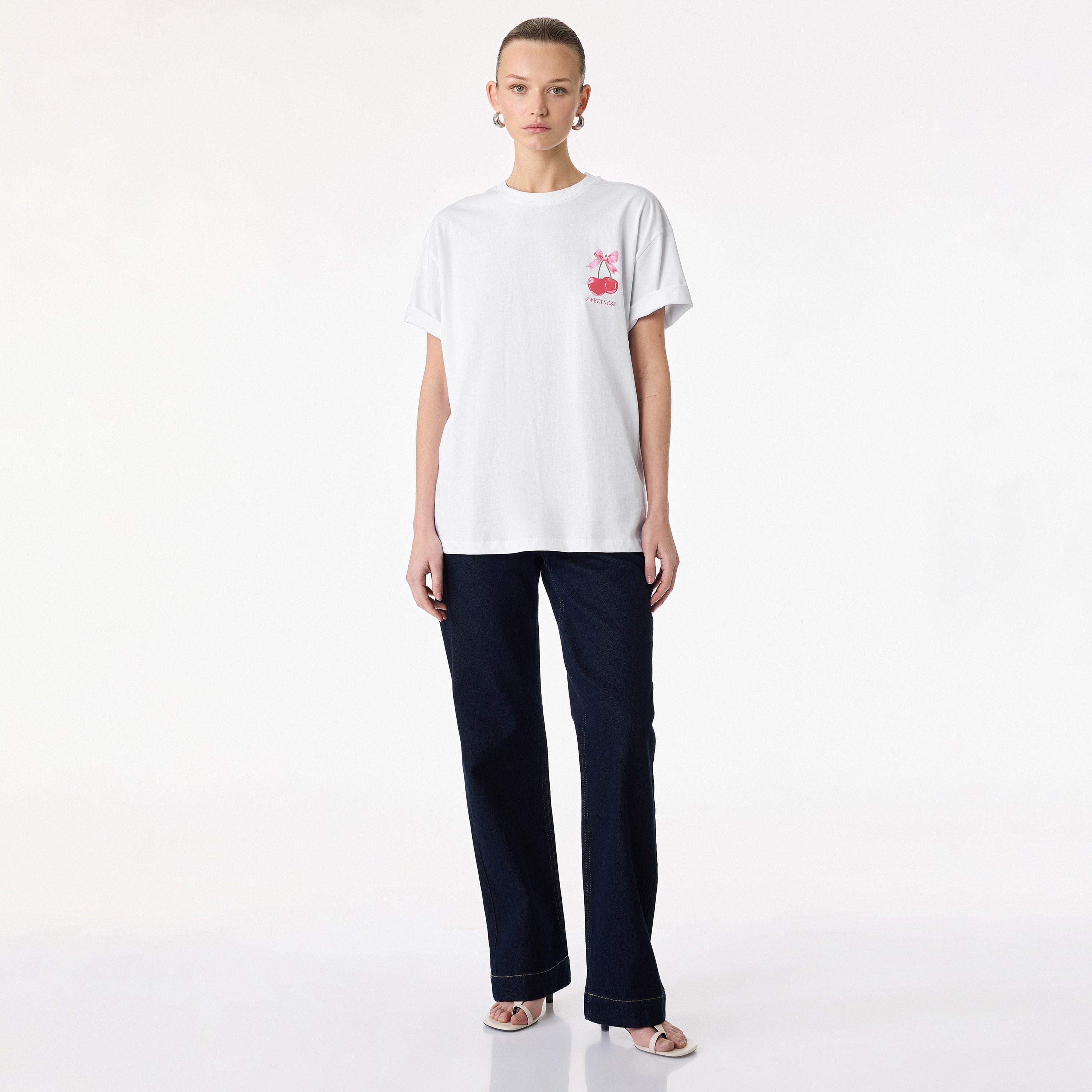 تيشيرت قطني نسائي بطبعة "غرافيك" الكرز بلون أبيض من كوتون-women-clothing-tshirts-image-2