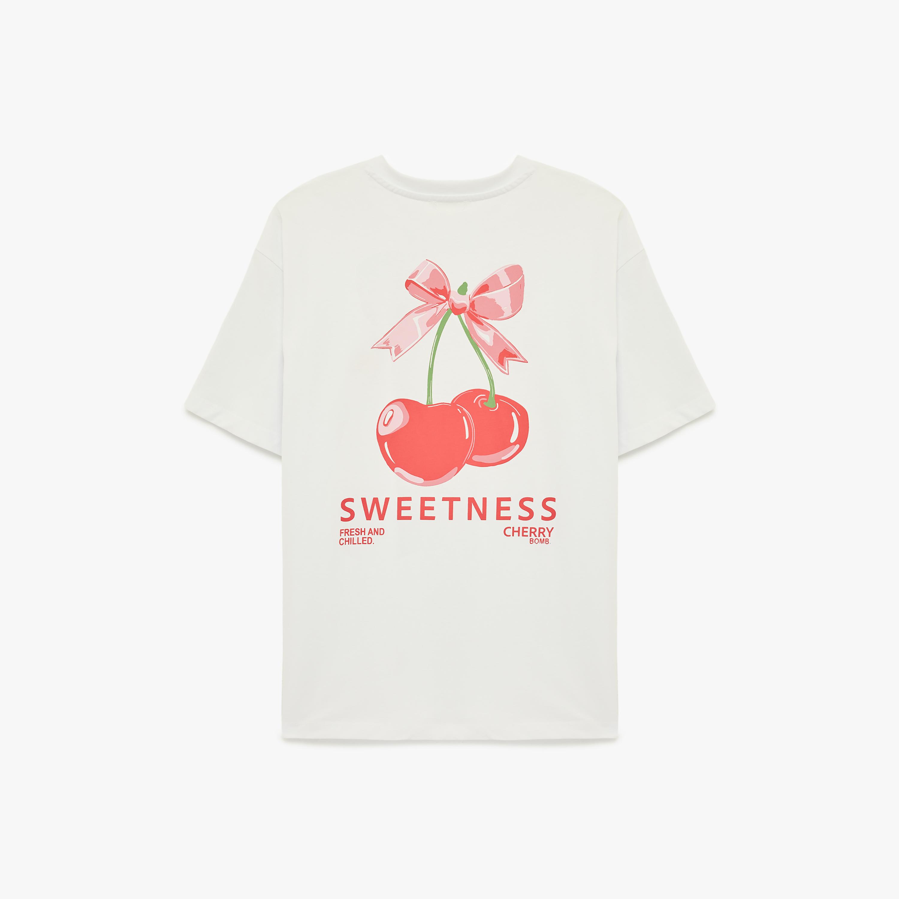 تيشيرت قطني نسائي بطبعة "غرافيك" الكرز بلون أبيض من كوتون-women-clothing-tshirts-image-4