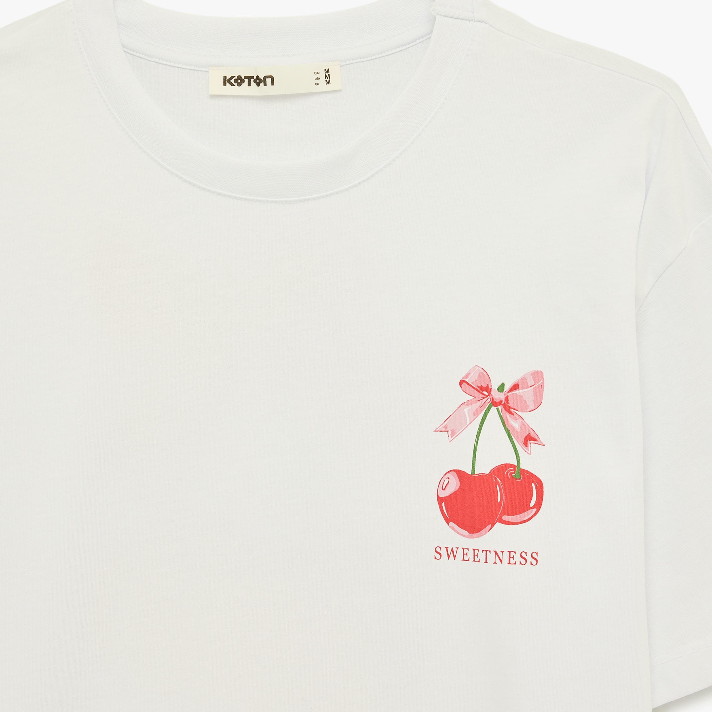 تيشيرت قطني نسائي بطبعة "غرافيك" الكرز بلون أبيض من كوتون-women-clothing-tshirts-image-5