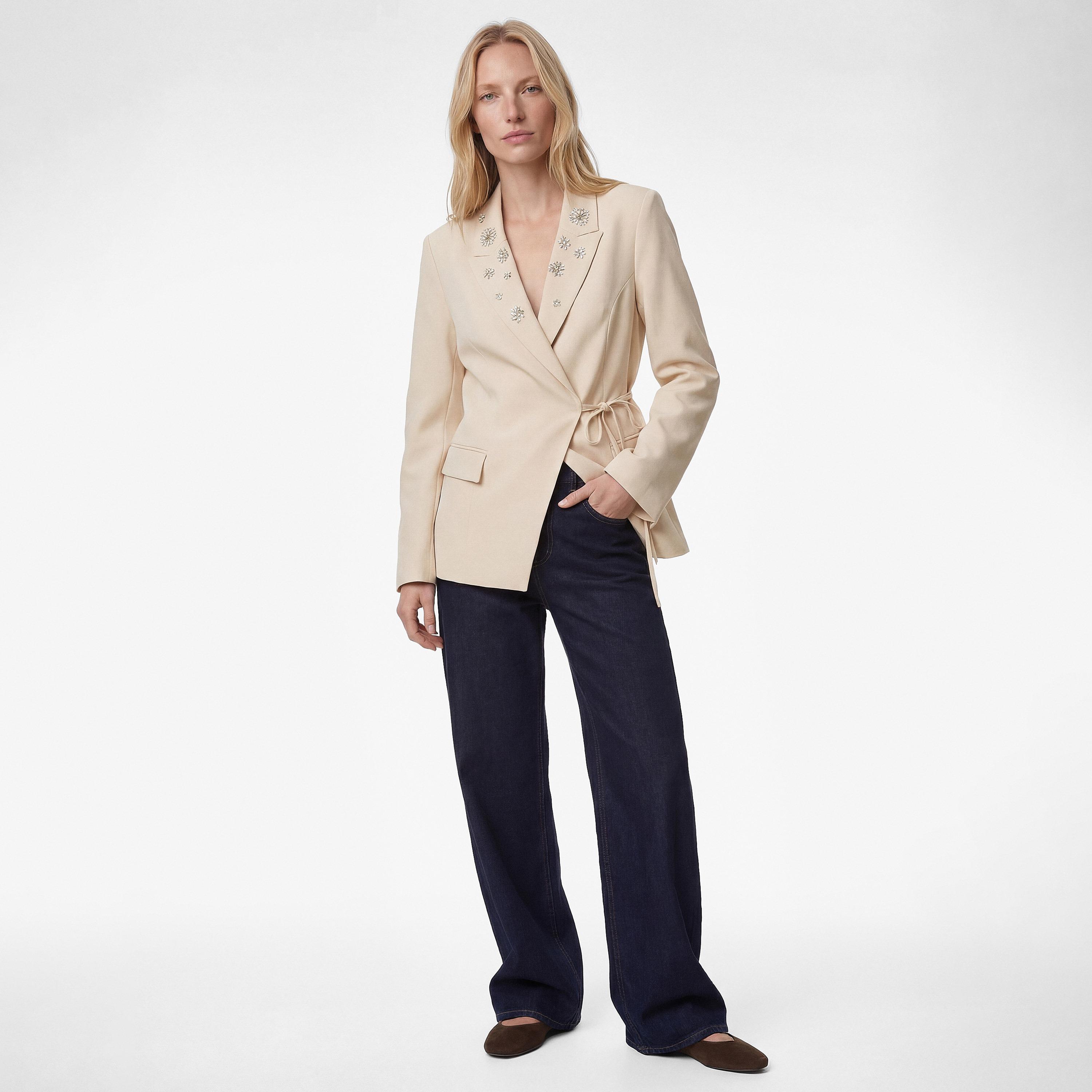 KOTON Beige Crystal Detailed Lapel Collar Women's Single Breasted Blazer-women-clothing-coatsandjackets-blazers-image-2