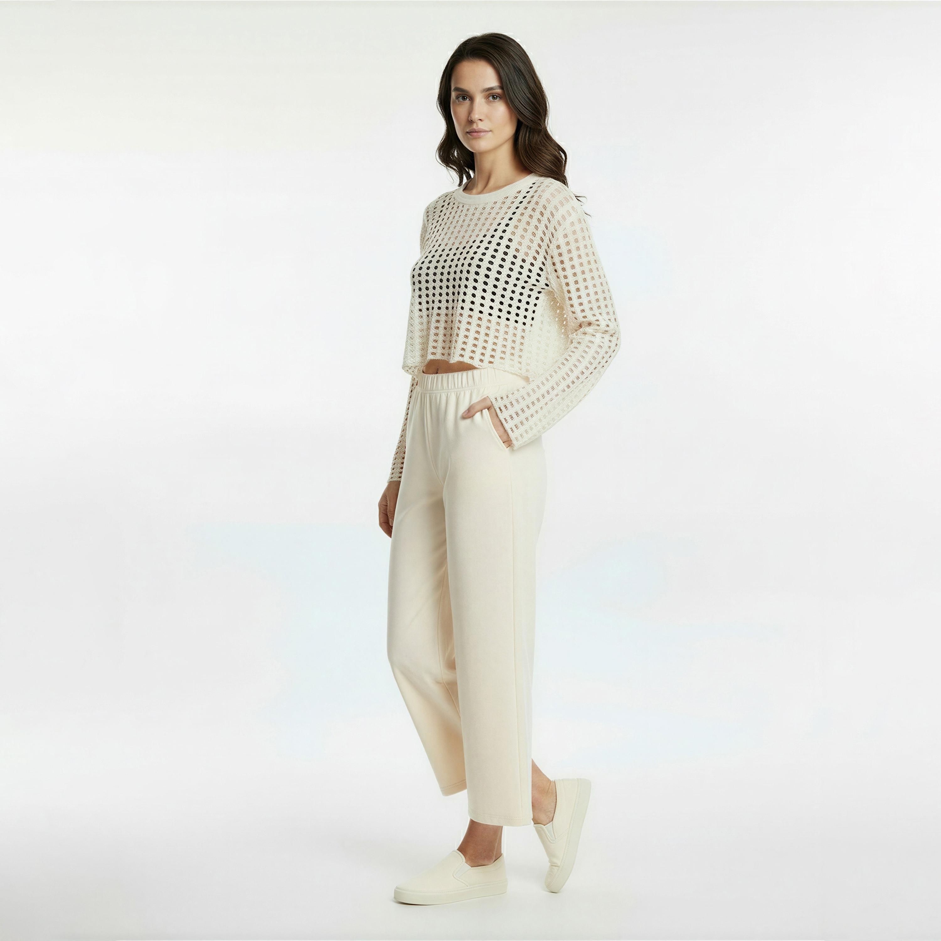 بلوزة "كروب توب" نسائية بتصميم "ليزر كات" بلون أوف وايت من كوتون-women-clothing-shirtsandblouses-blouses-image-2