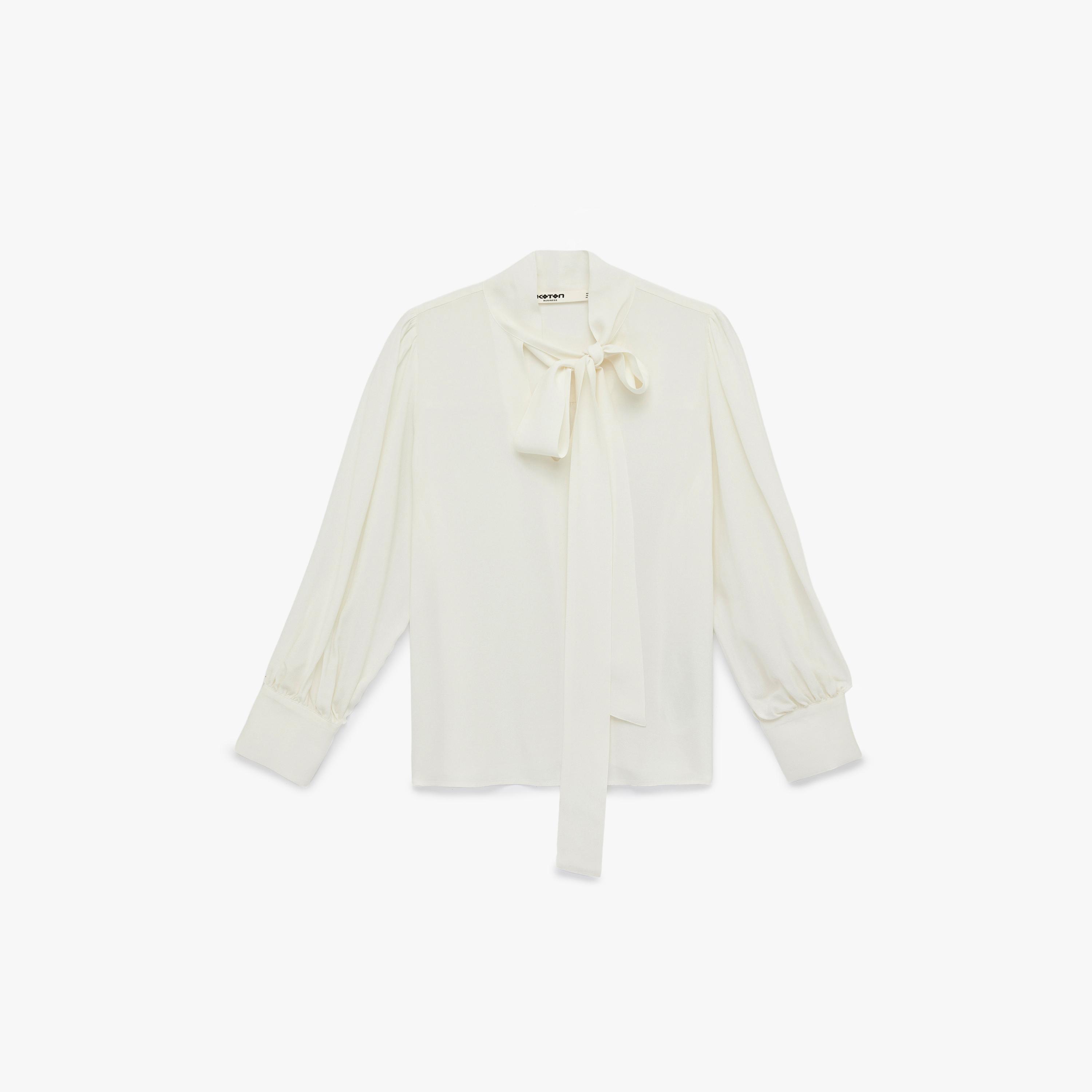 بلوزة نسائية بياقة "تاي-أب" تربط برباط بلون أبيض من كوتون-women-clothing-shirtsandblouses-blouses-image-3
