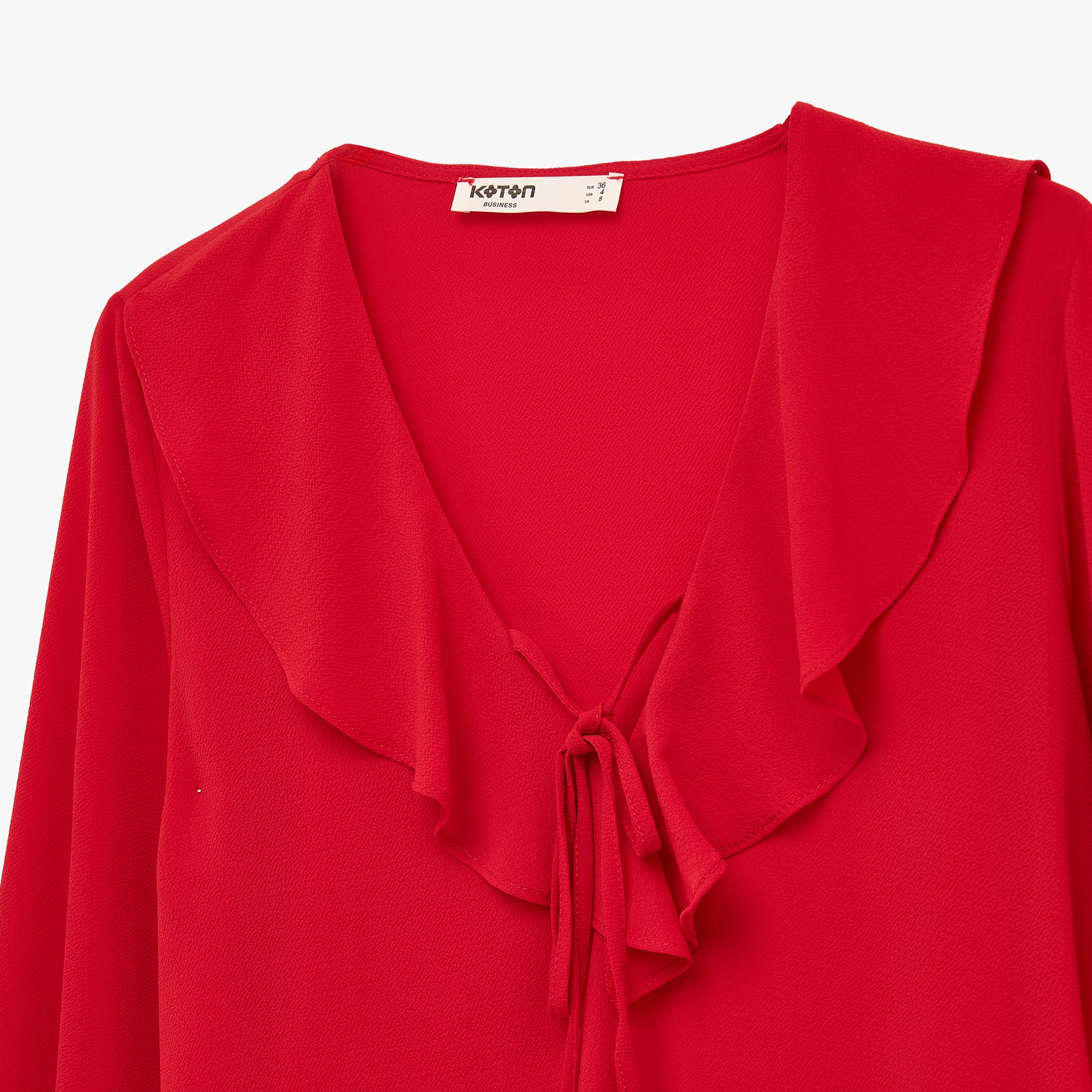 بلوزة نسائية بأكمام "جاذرد كف" مزمومة عند المعصم بلون أحمر من كوتون-women-clothing-shirtsandblouses-blouses-image-5