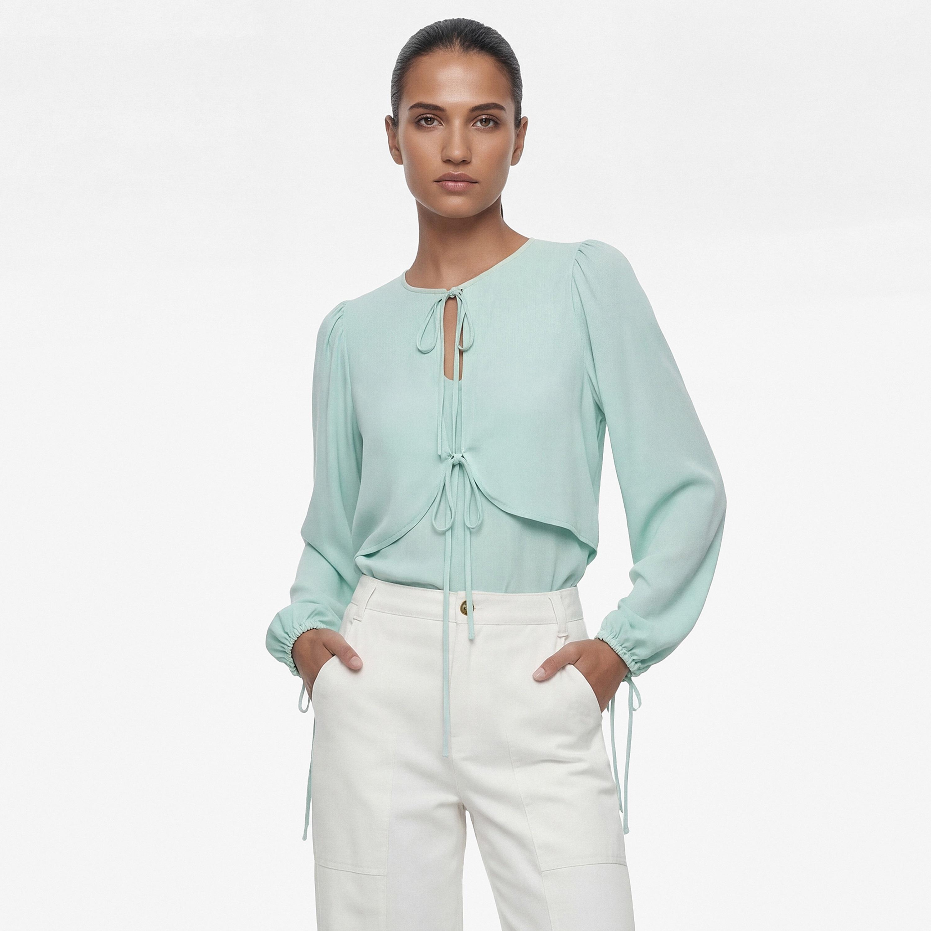بلوزة نسائية بياقة "تاي-أب" تربط برباط بلون سماوي من كوتون-women-clothing-shirtsandblouses-blouses-image-1