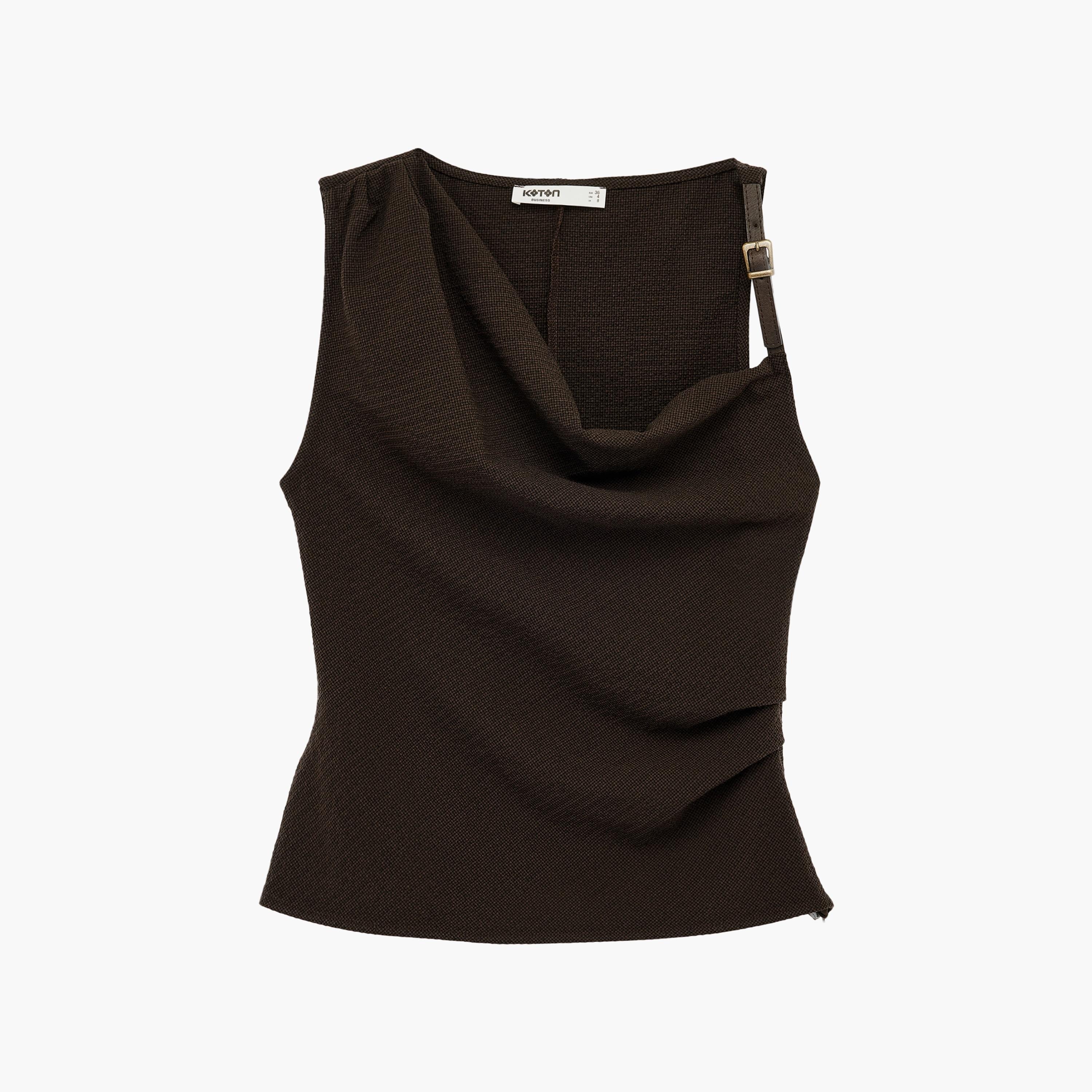 بلوزة نسائية بياقة "كاول نيك" منسدلة وتصميم "تيكستشرد" بارز بلون بني من كوتون-women-clothing-shirtsandblouses-blouses-image-6