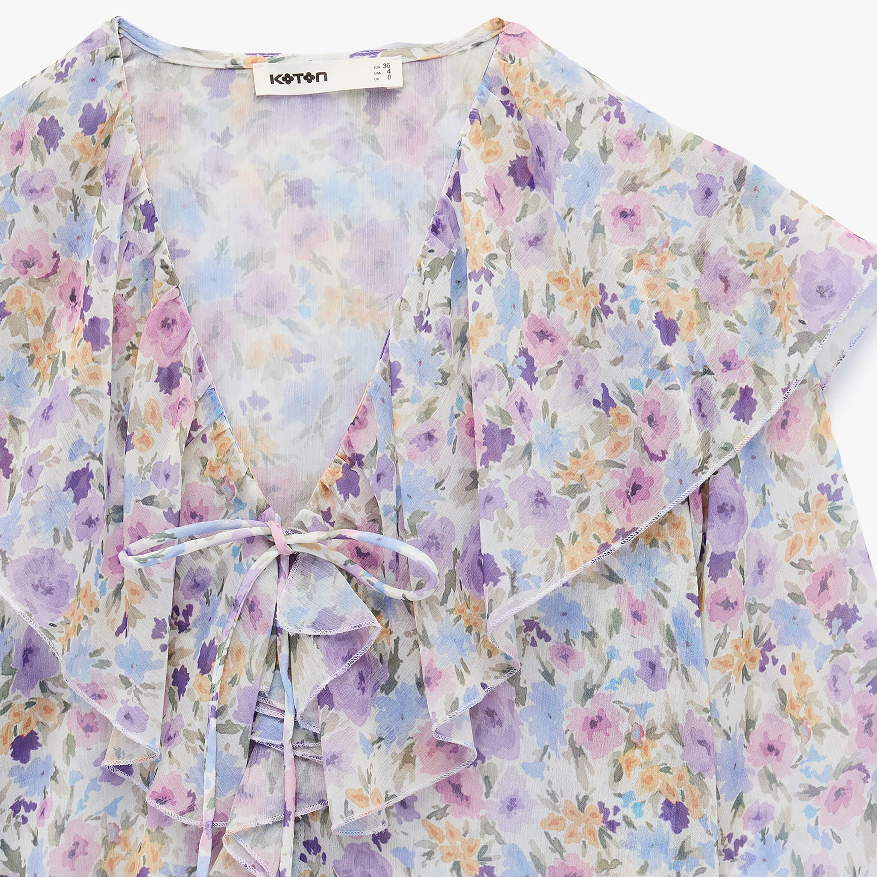 بلوزة نسائية بأكمام "بيل" جرس وطبعة "فلورال" زهور متعددة الألوان من كوتون-women-clothing-shirtsandblouses-blouses-image-5