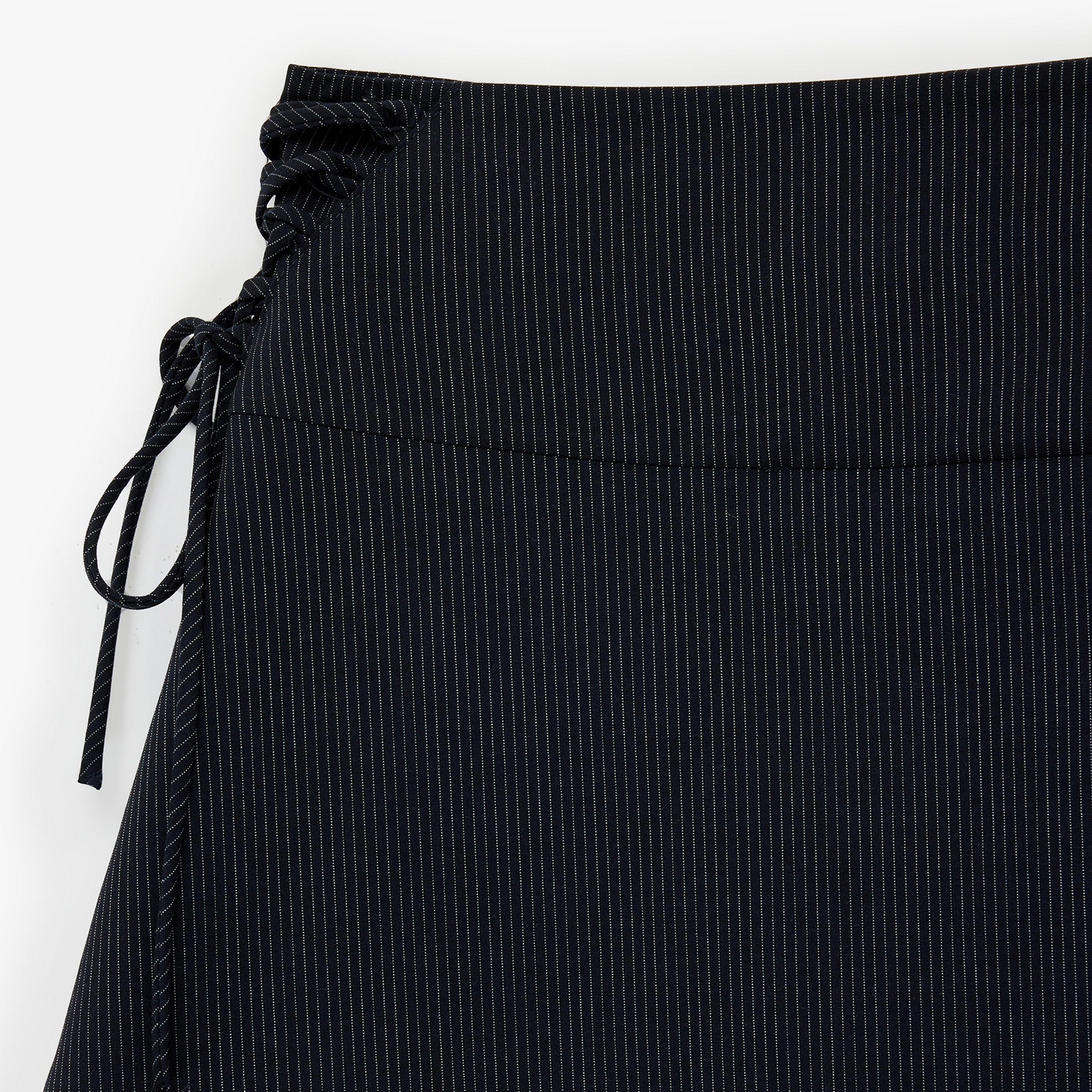 تنورة ميني نسائية قصة "ايه-لاين" بتصميم مخطط بلون كحلي من كوتون-women-clothing-bottoms-skirts-image-6