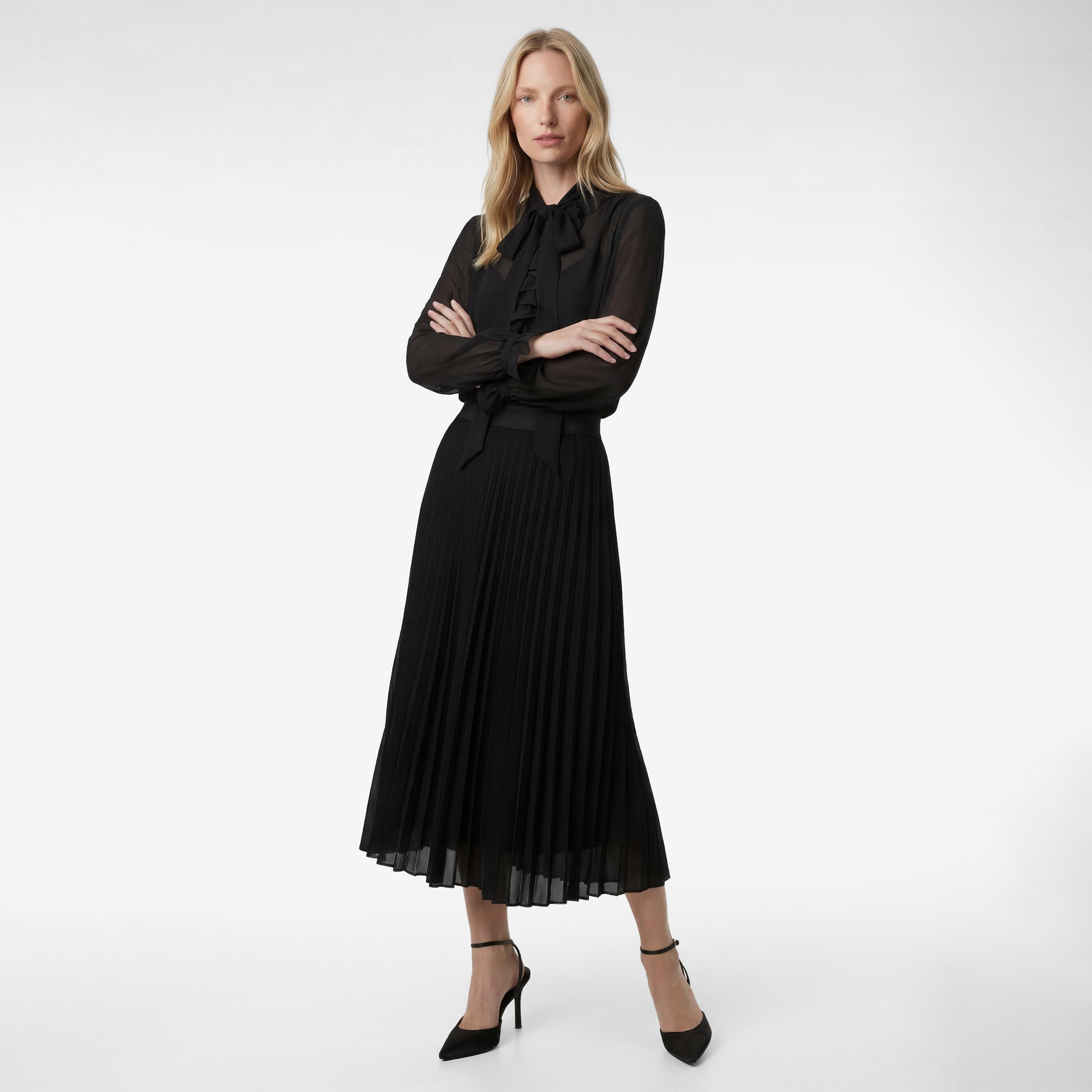 تنورة ميدي نسائية مكسرة (بليسيه) قصة "ايه-لاين" بلون أسود من كوتون-women-clothing-bottoms-skirts-image-2