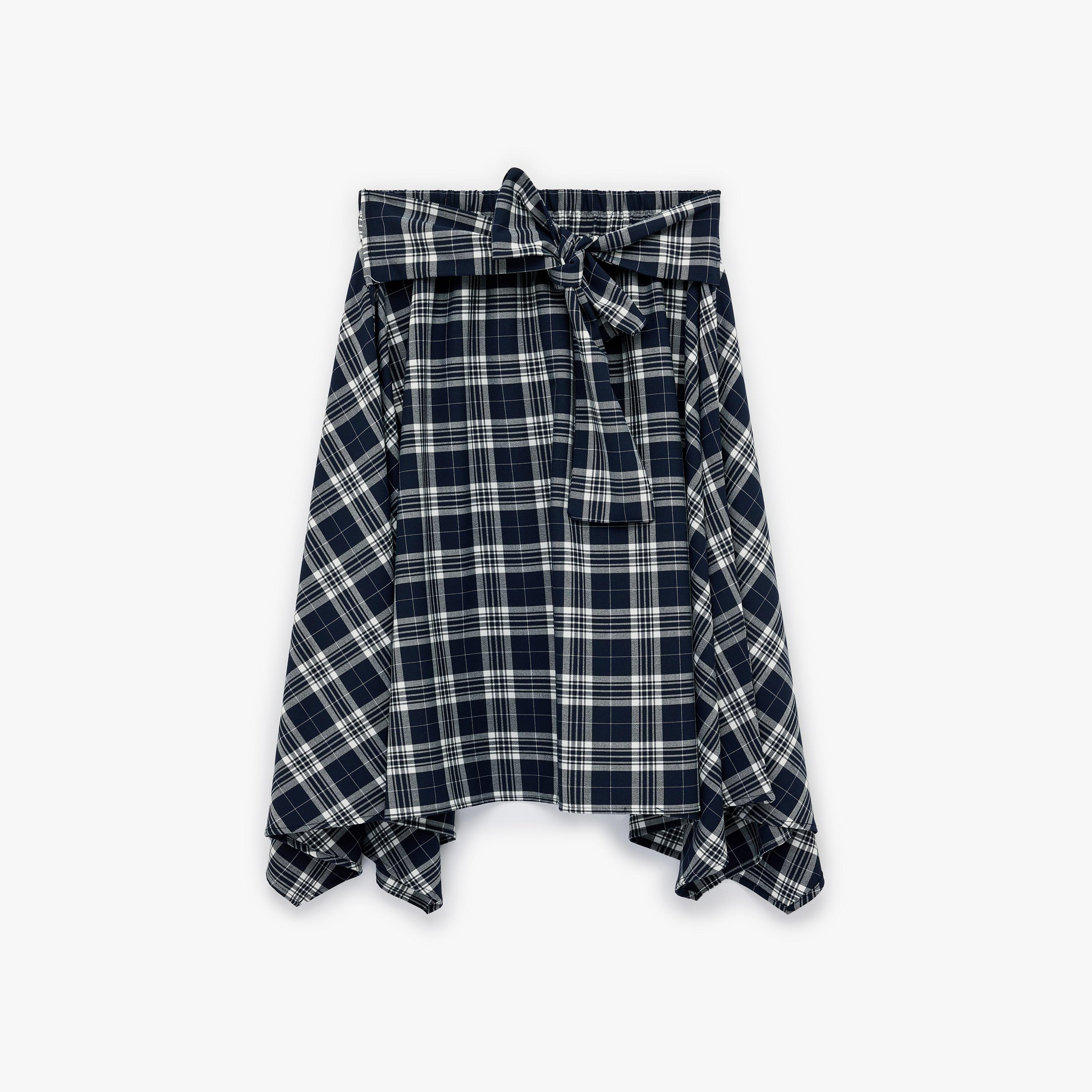 تنورة ميدي نسائية بتصميم غير متماثل ومربعات بلون كحلي من كوتون-women-clothing-bottoms-skirts-image-4