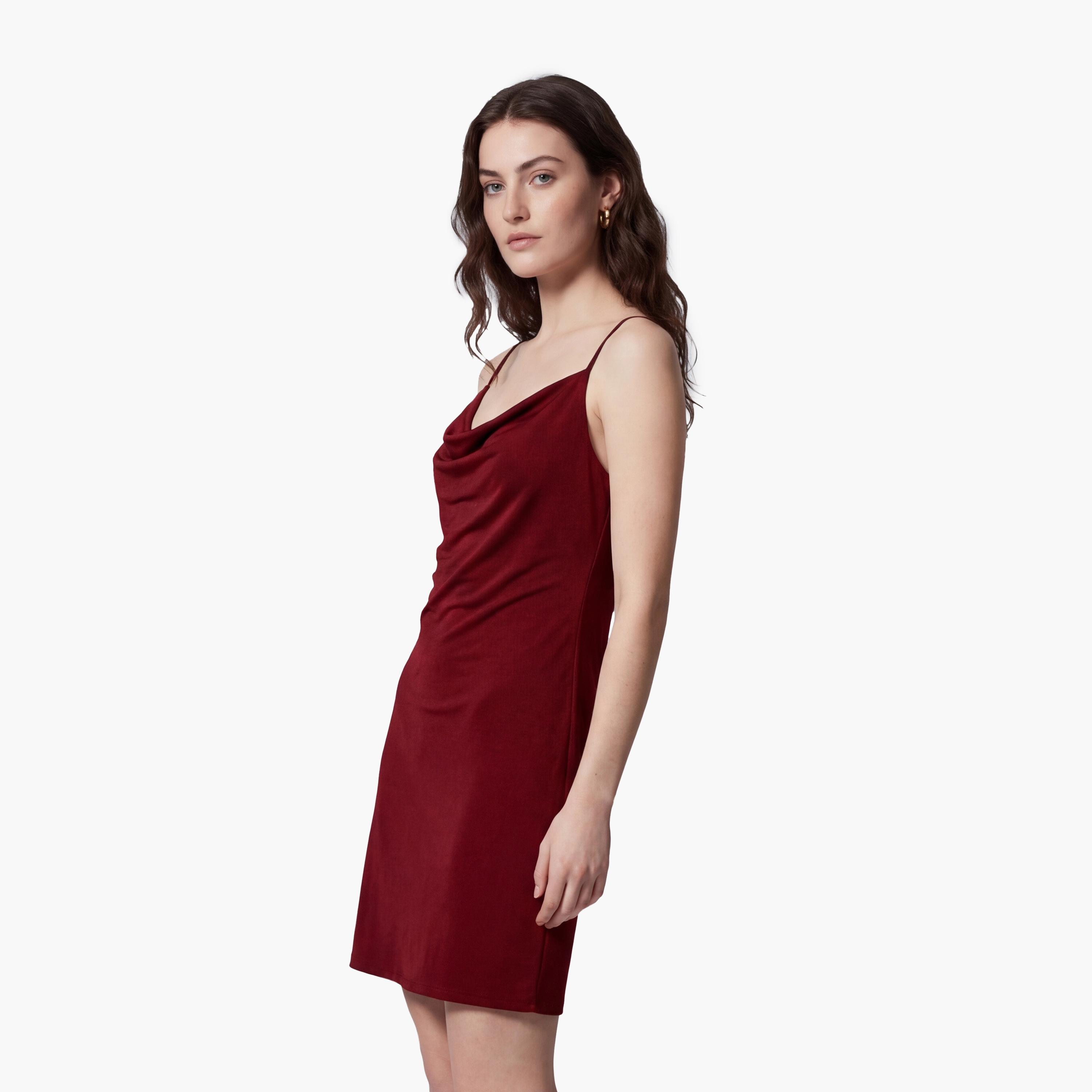 فستان ميني نسائي "سليب" بياقة "كاول نيك" منسدلة بلون أحمر من كوتون-women-clothing-dresses-image-3