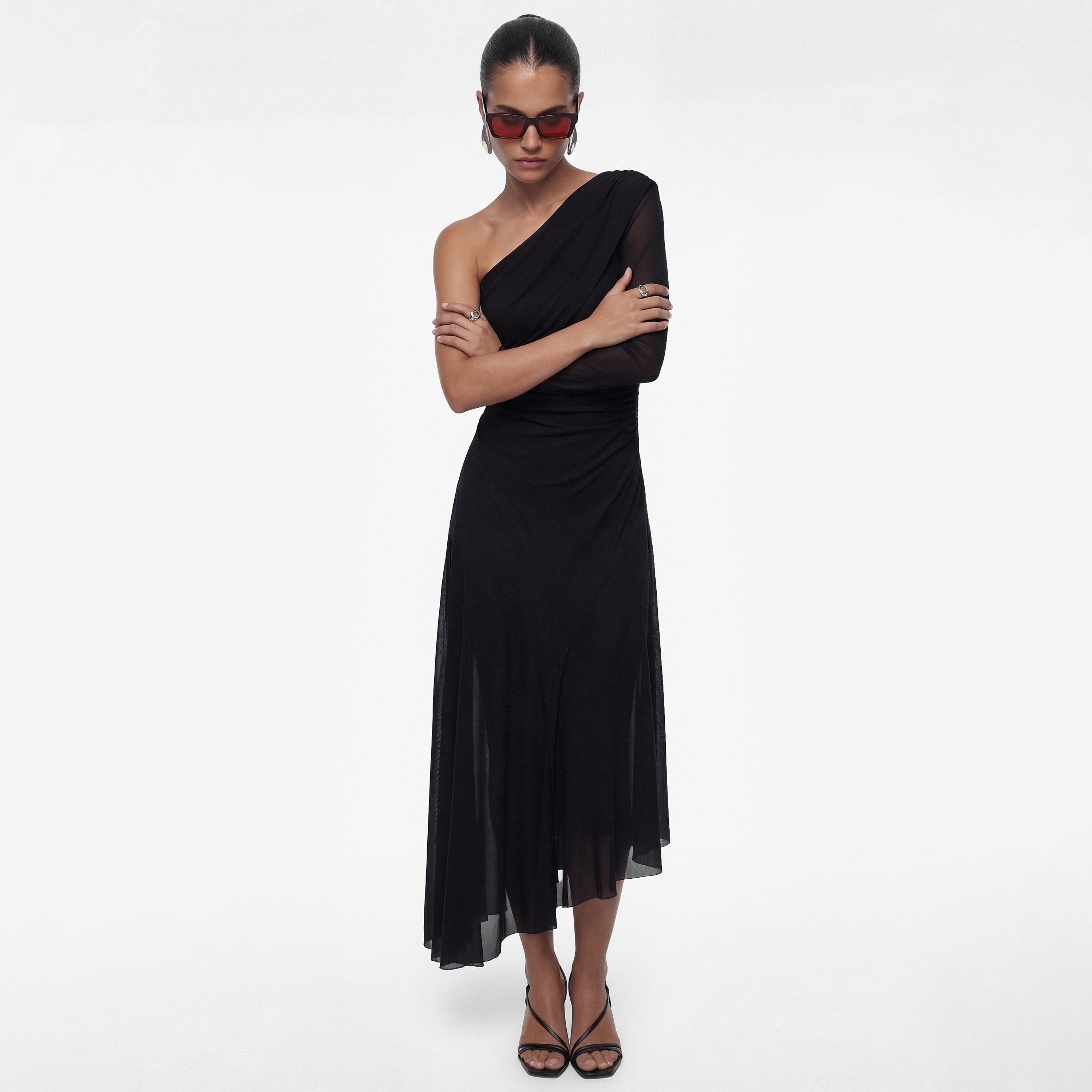 فستان ميدي نسائي "أسيمتريك" غير متماثل بكتف واحد بلون أسود من كوتون-women-clothing-dresses-image-2