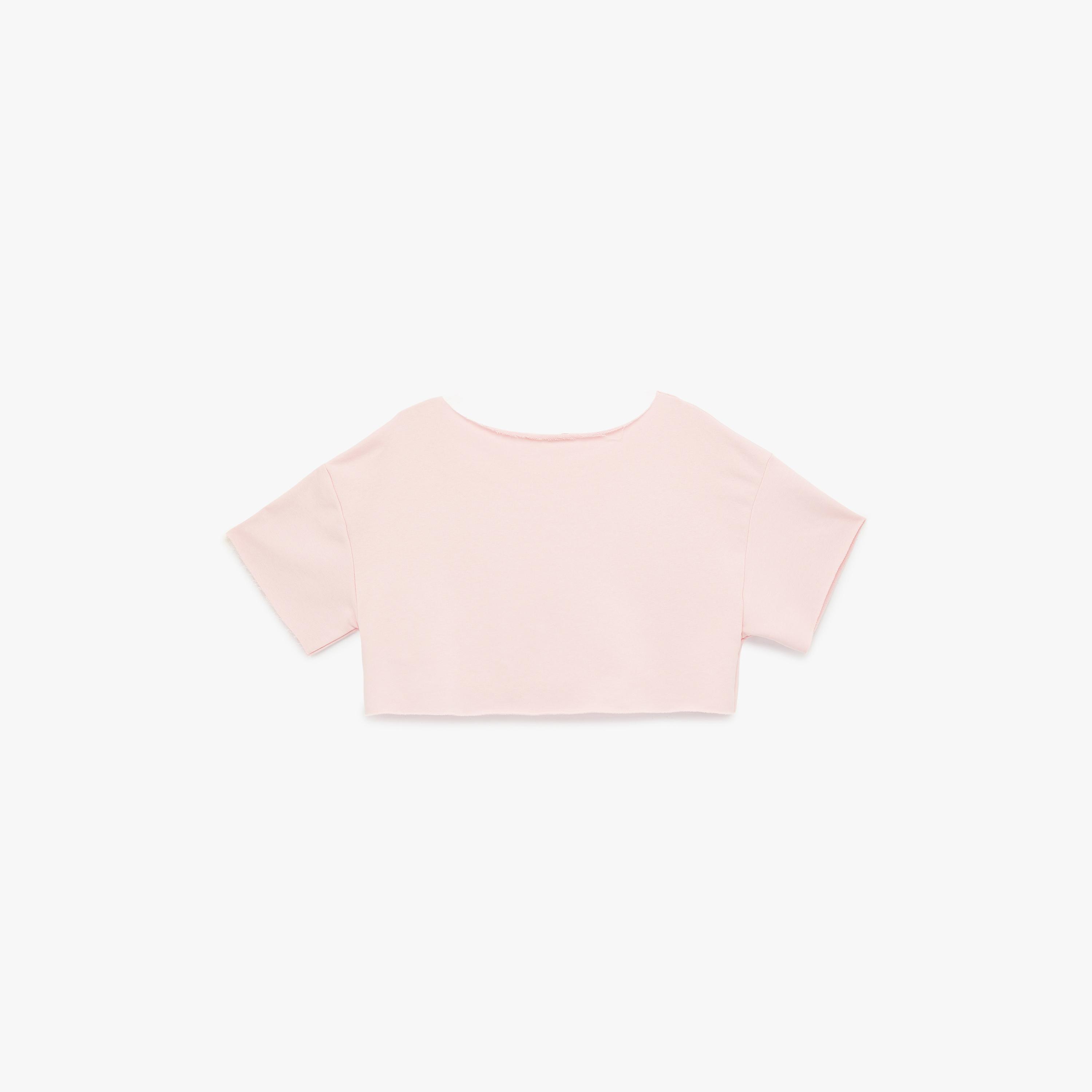 بلوزة نسائية بأكمام "دروب شولدر" وطبعة "فارسيتي" الجامعية بلون وردي من كوتون-women-clothing-shirtsandblouses-blouses-image-4
