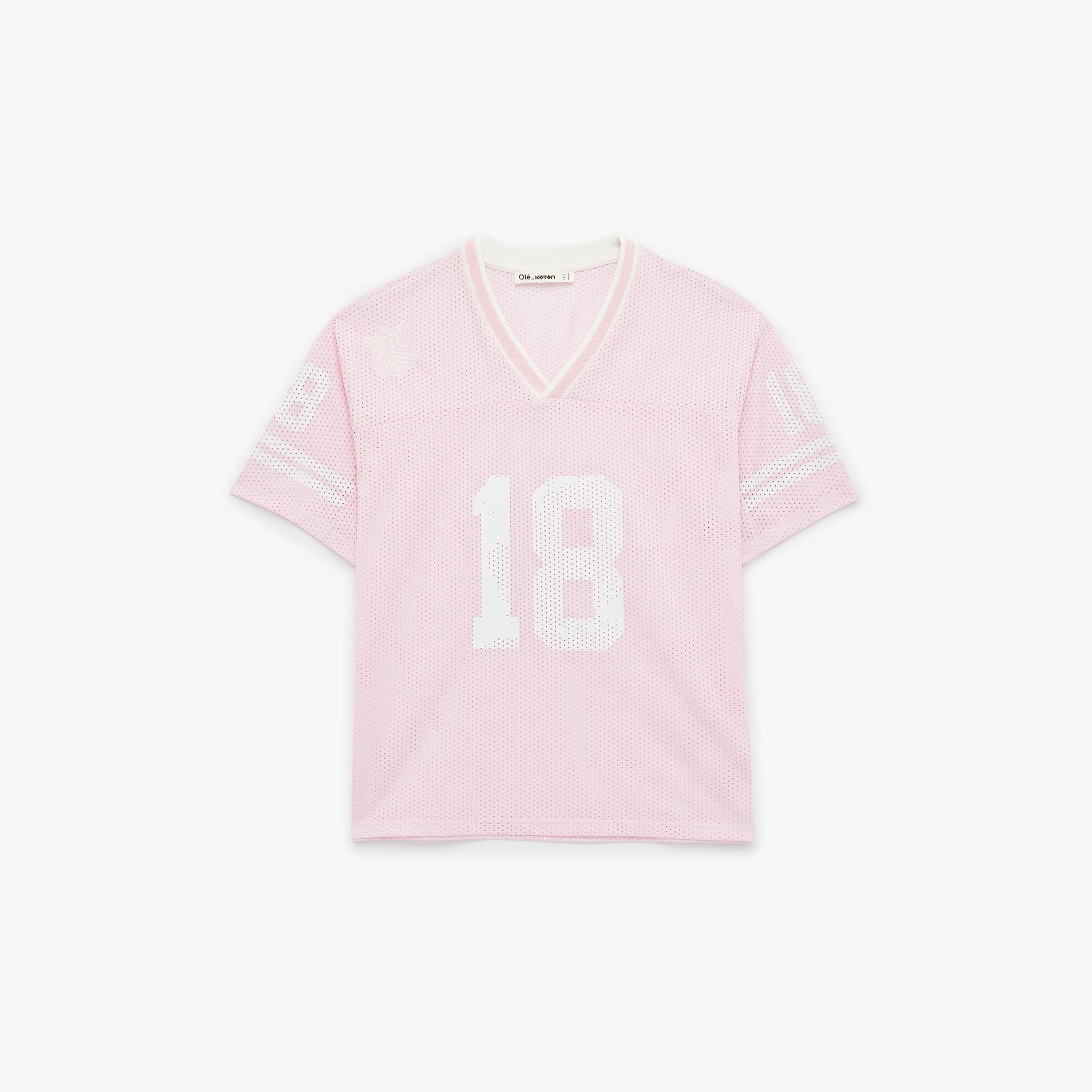 تيشيرت "فارسيتي" جامعي بأكمام "دروب شولدر" وطبعة "غرافيك" بلون وردي من كوتون-women-clothing-tshirts-image-3