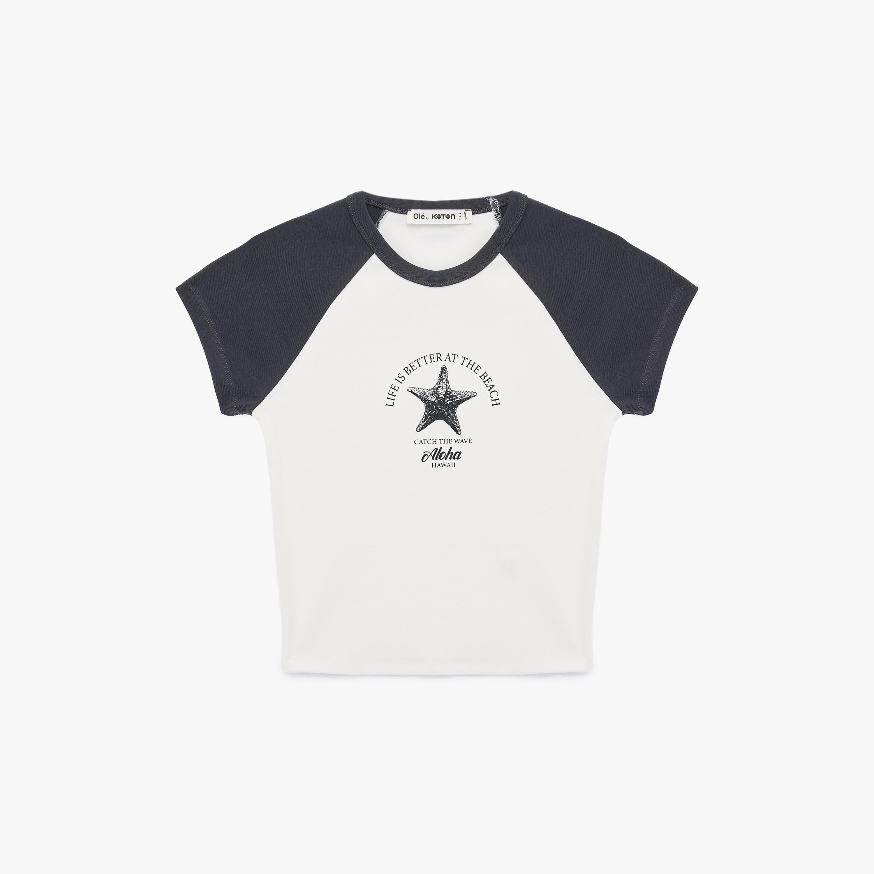 تيشيرت نسائي بأكمام "كاب" وتصميم "كولور بلوك" بلون أبيض من كوتون-women-clothing-tshirts-image-4