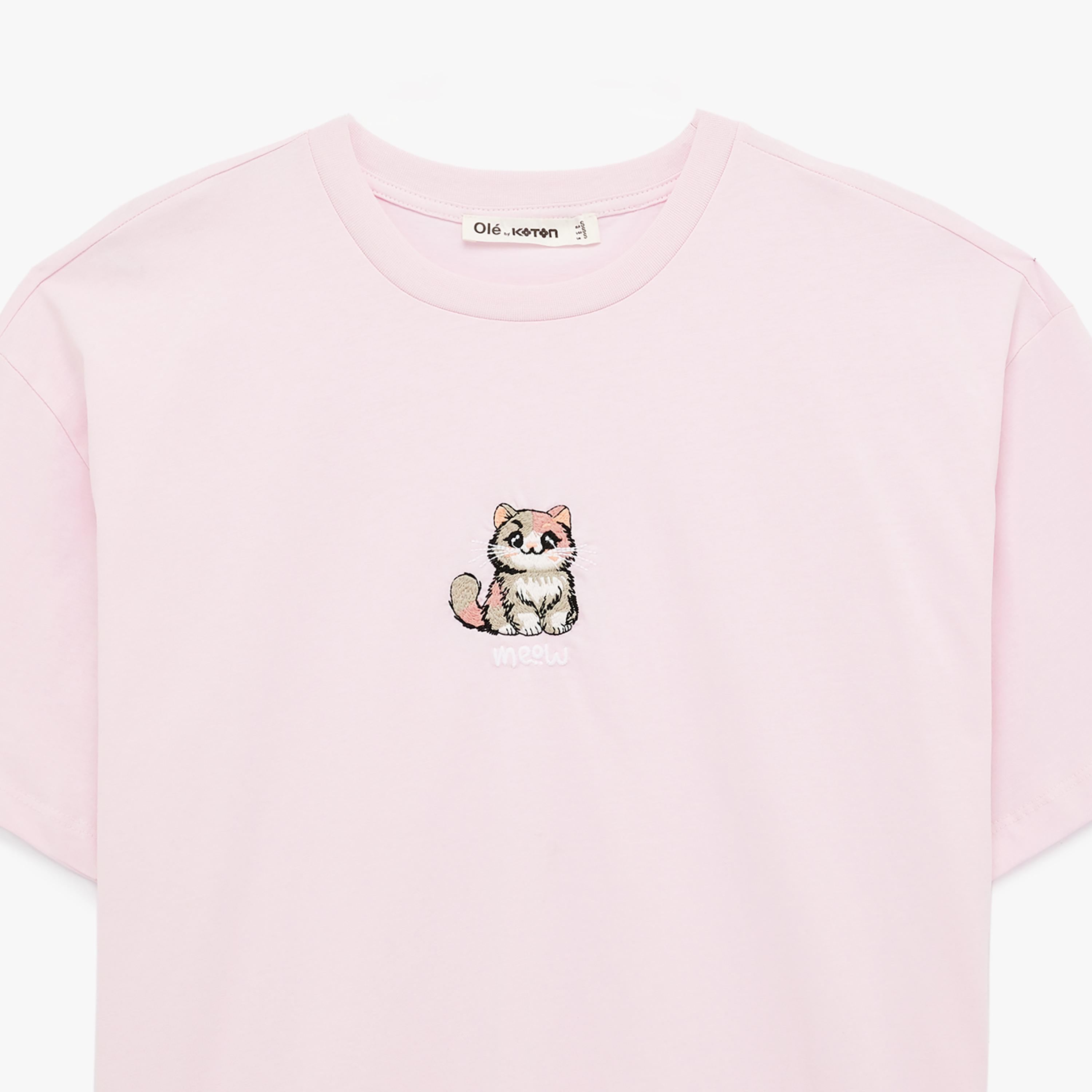 تيشيرت قطني نسائي بطبعة "غرافيك" لقطة بلون وردي من كوتون-women-clothing-tshirts-image-6