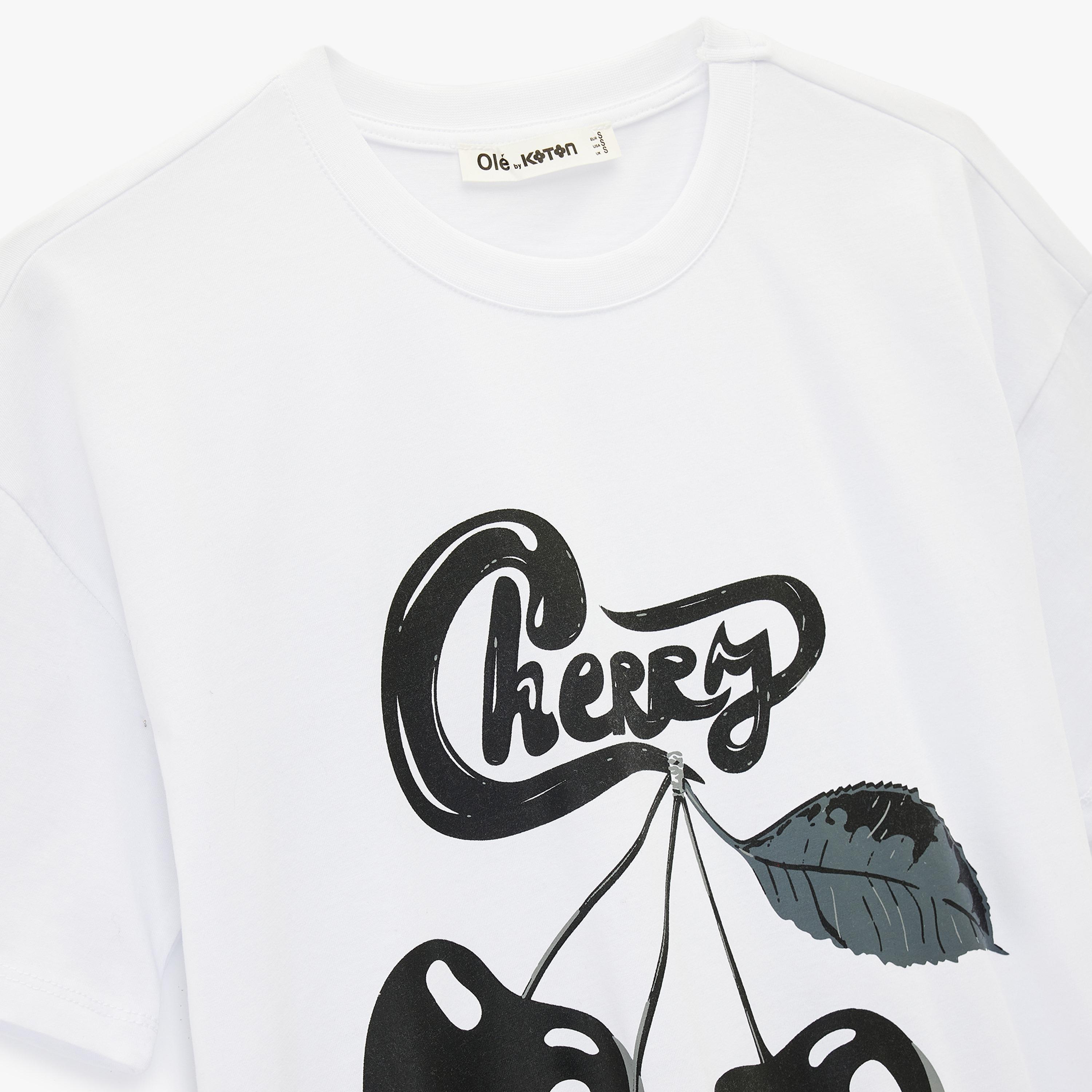 تيشيرت قطني نسائي بطبعة "غرافيك" الكرز بلون أبيض من كوتون-women-clothing-tshirts-image-5
