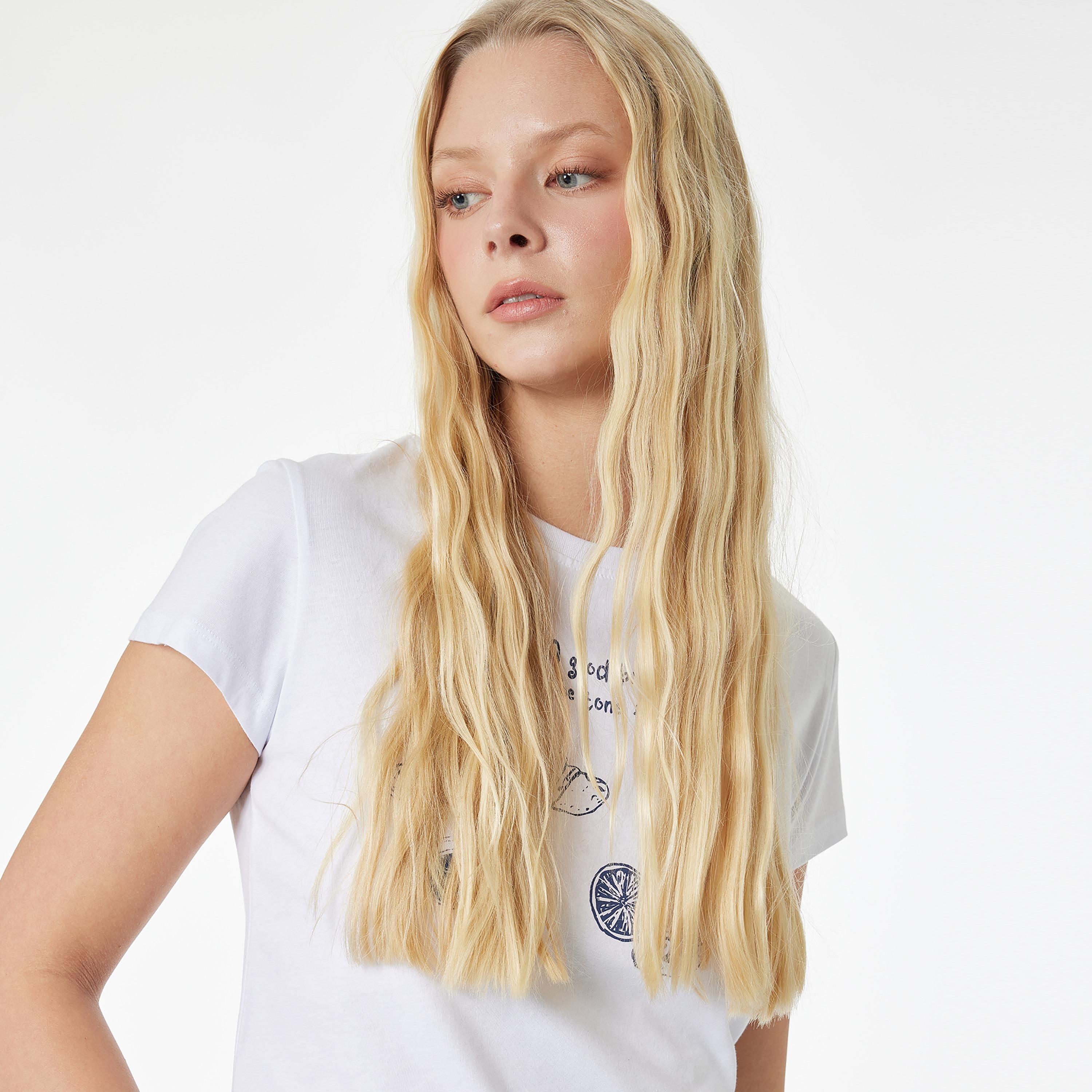 تي شيرت نسائي قطني بطبعة جرافيكية باللون الأبيض من كوتون-women-clothing-tshirts-image-3