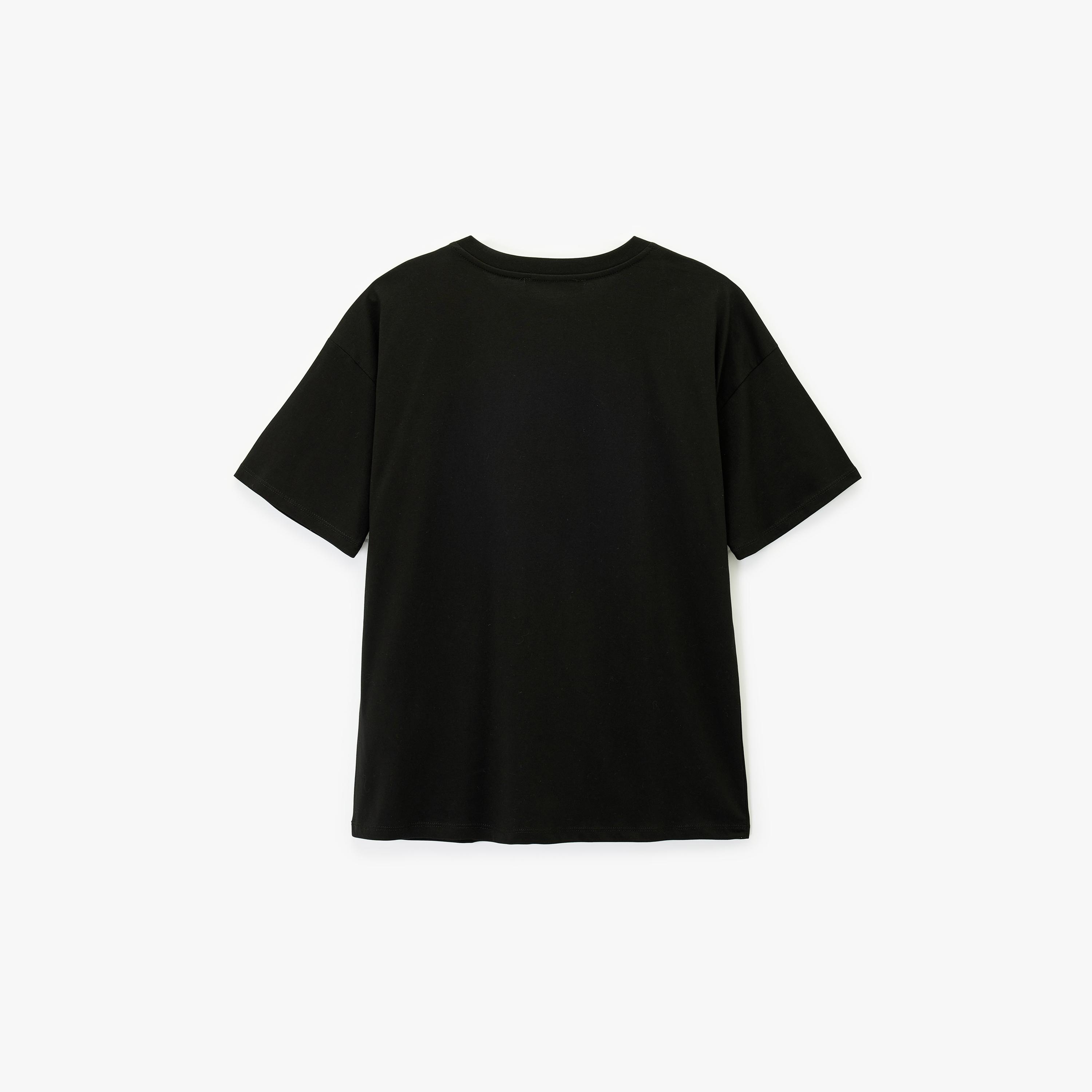 تيشيرت قطني نسائي بطبعة "غرافيك" لعازف جيتار بلون أسود من كوتون-women-clothing-tshirts-image-4