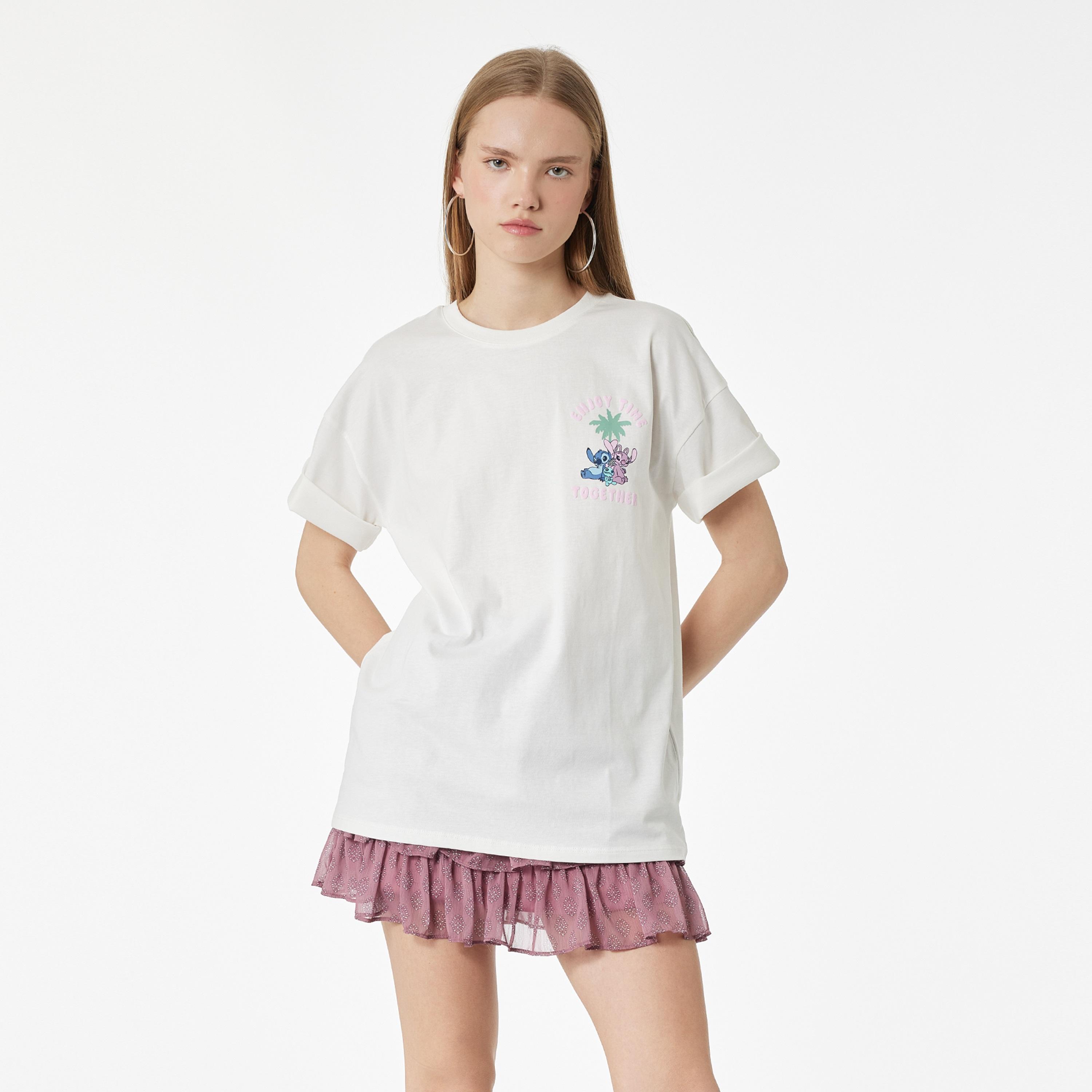 تيشيرت قطني نسائي بطبعة "غرافيك ستيتش" بلون أبيض من كوتون-women-clothing-tshirts-image-1