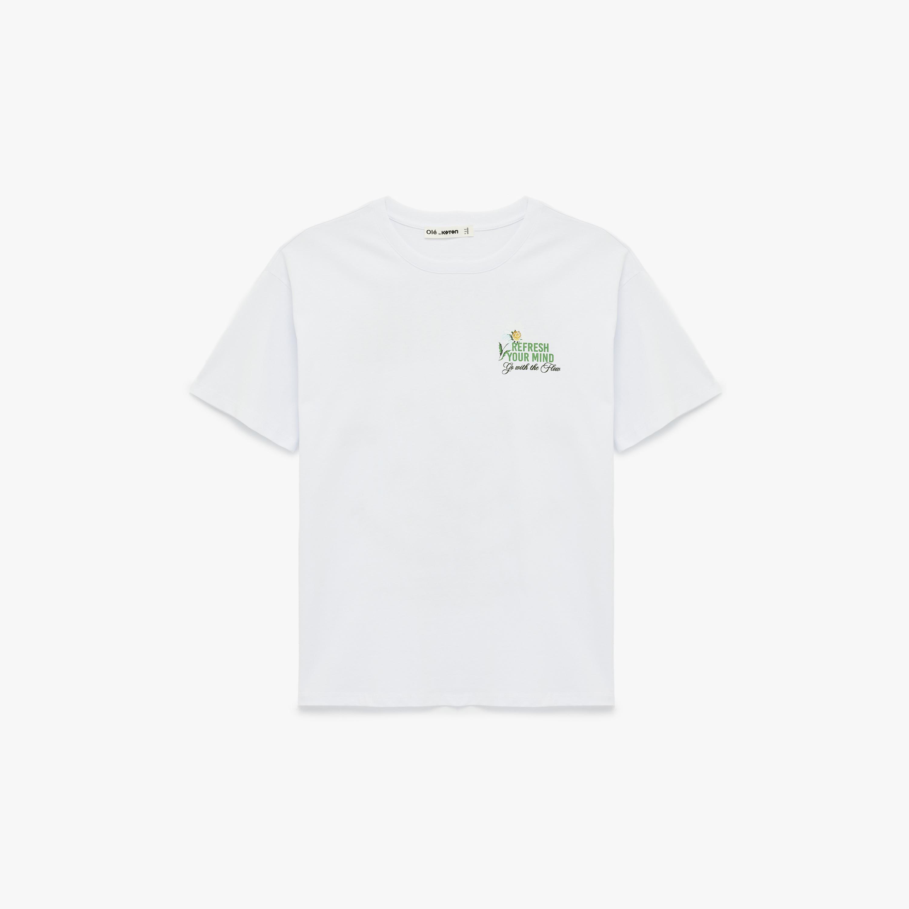 تيشيرت قطني نسائي بطبعة "غرافيك" الزهور بلون أبيض من كوتون-women-clothing-tshirts-image-5