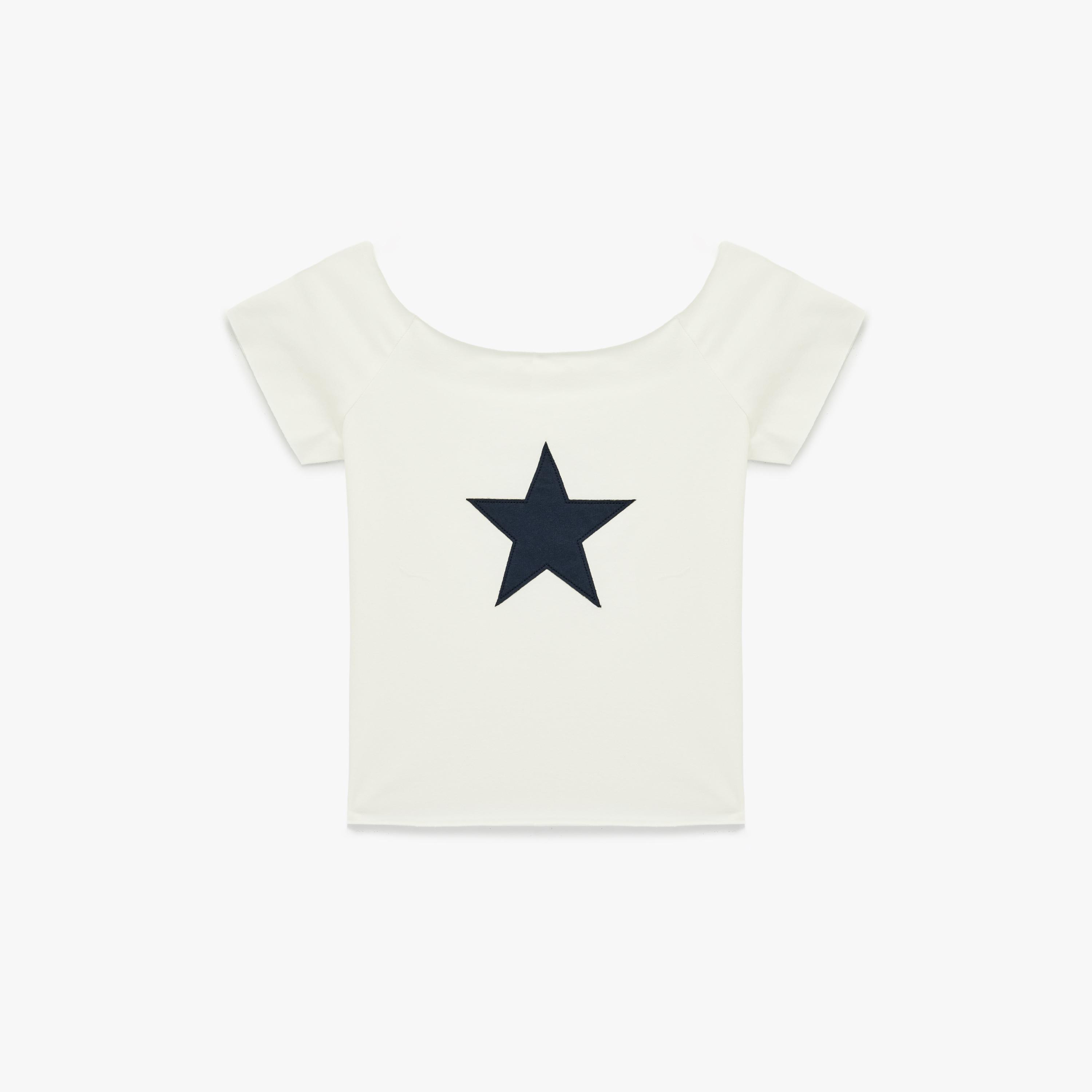 تيشيرت نسائي بتفاصيل "أبليكيه" لنجمة بلون أبيض من كوتون-women-clothing-tshirts-image-3