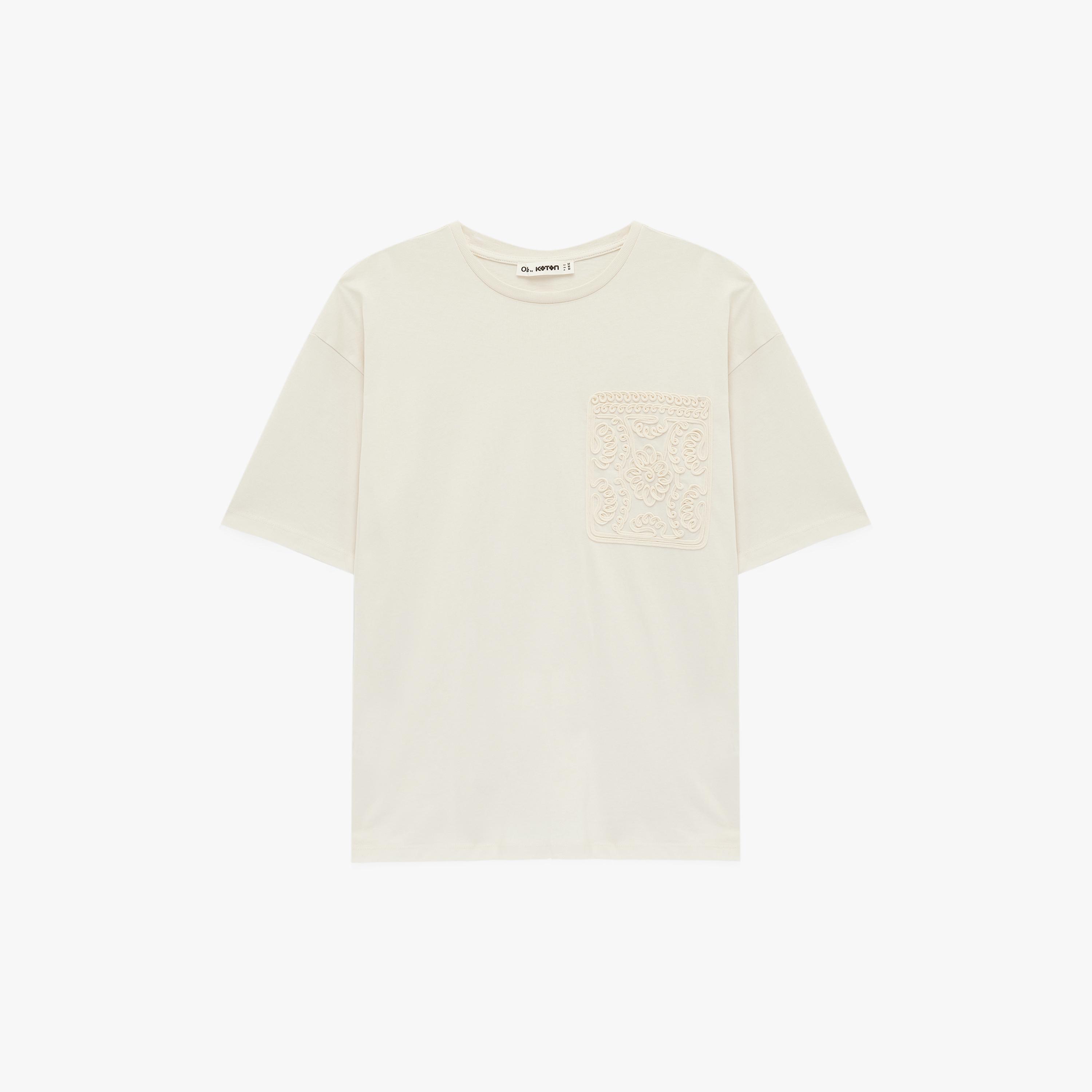 تيشيرت قطني نسائي بتطريز بلون بيج من كوتون-women-clothing-tshirts-image-4