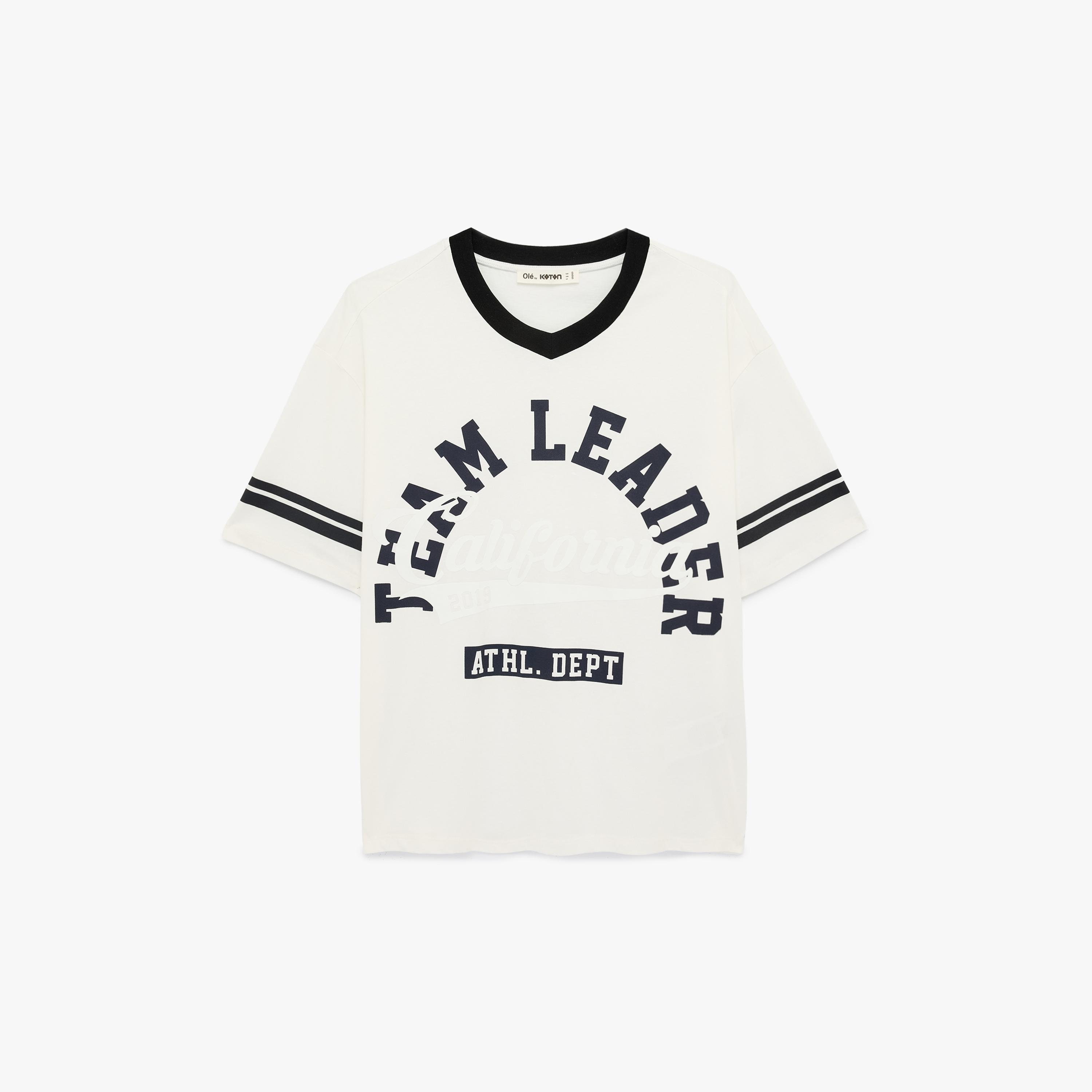 تيشيرت قطني نسائي بطبعة "فارسيتي" جامعية بلون أبيض من كوتون-women-clothing-tshirts-image-3