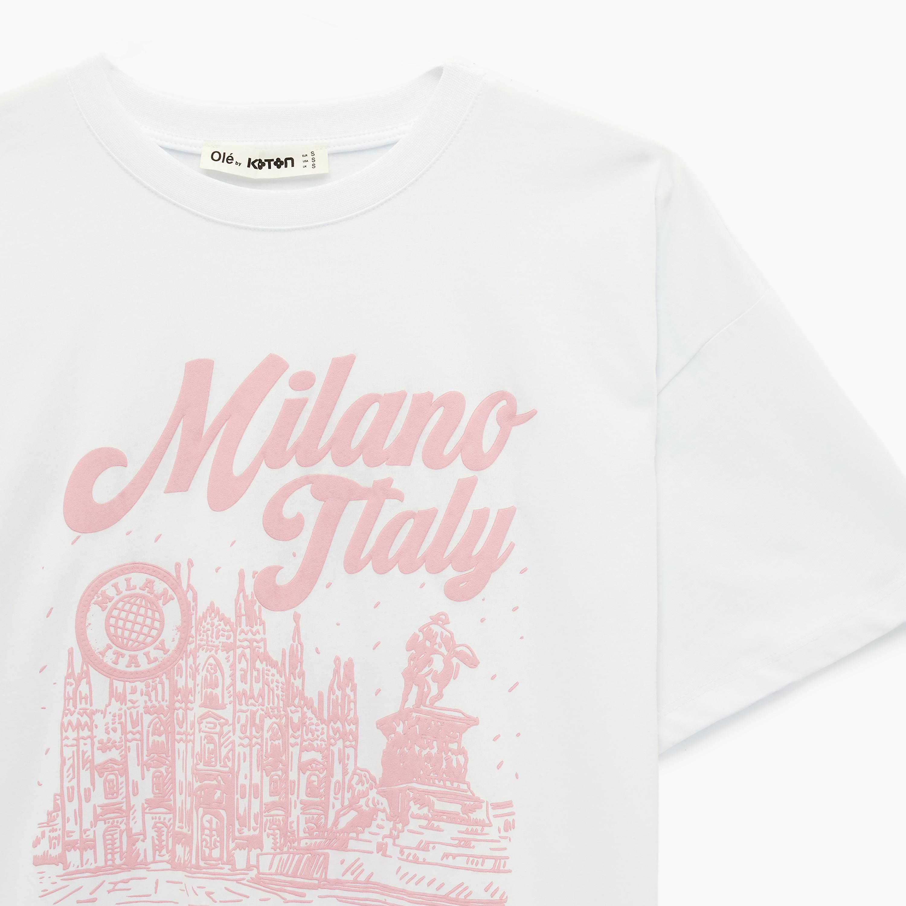 تيشيرت قطني نسائي بطبعة "غرافيك" لمدينة بلون أبيض من كوتون-women-clothing-tshirts-image-6