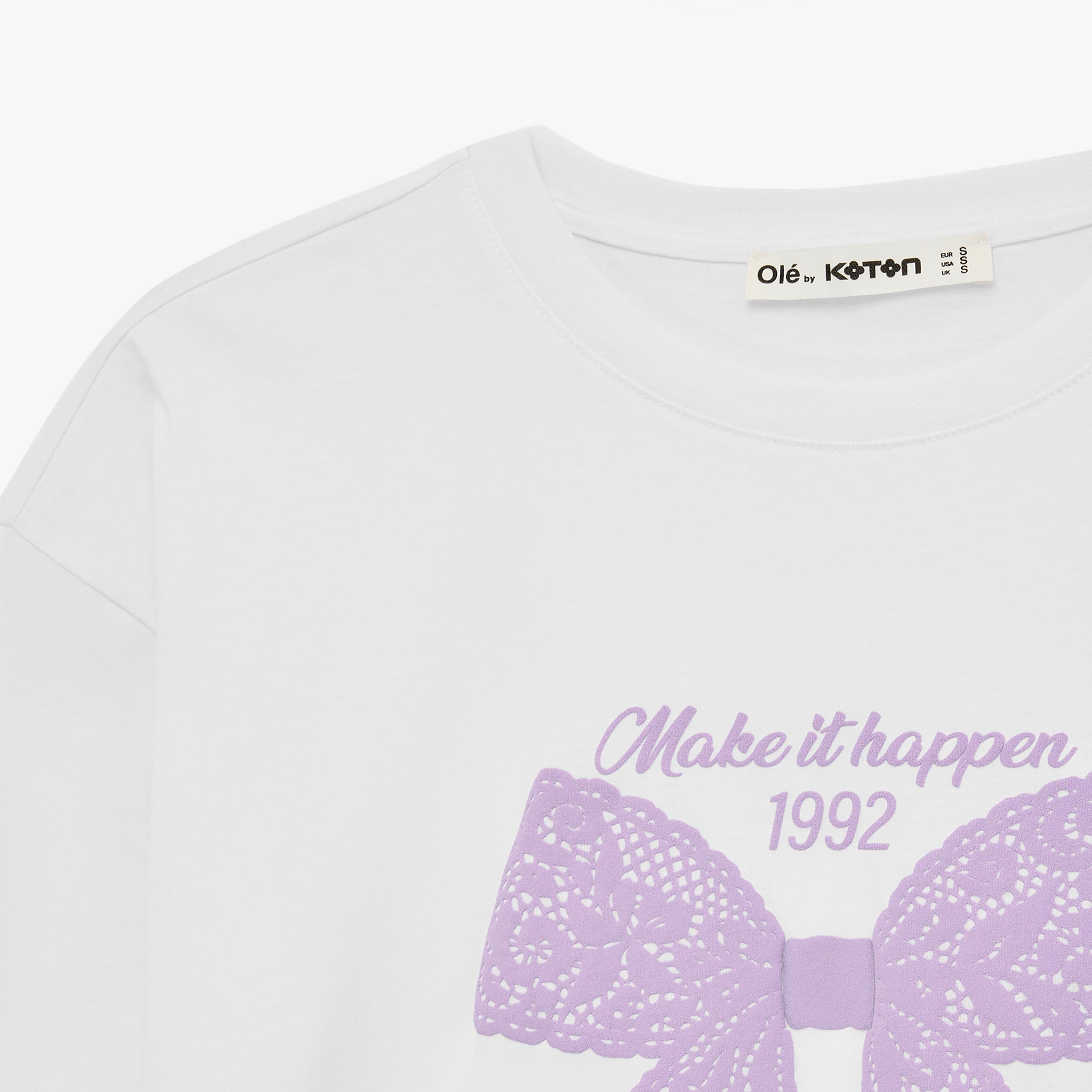 تيشيرت قطني نسائي بطبعة "غرافيك" لفيونكة بلون أبيض من كوتون-women-clothing-tshirts-image-6