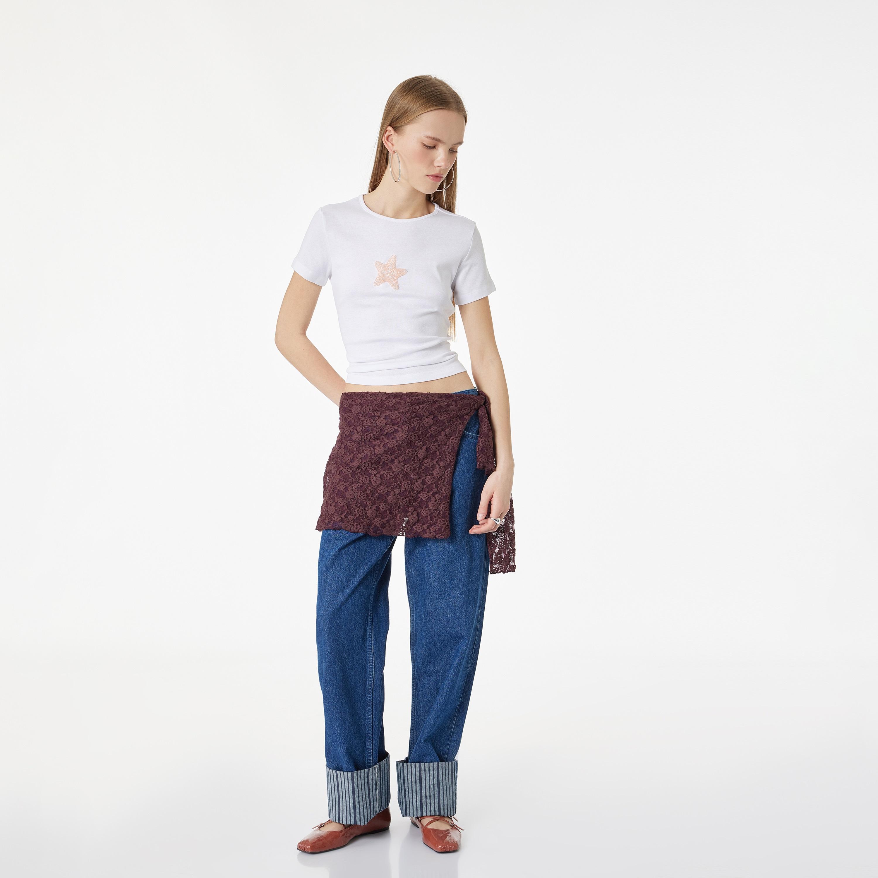 تيشيرت قطني نسائي بتزيين خرز على شكل نجمة بلون أبيض من كوتون-women-clothing-tshirts-image-2