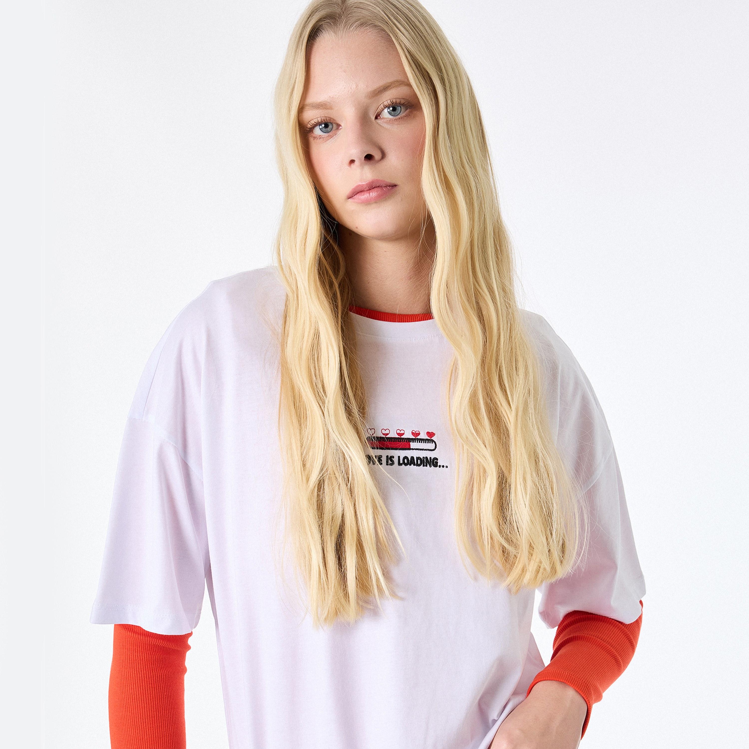 تيشيرت قطني نسائي بتطريز بلون أبيض من كوتون-women-clothing-tshirts-image-3