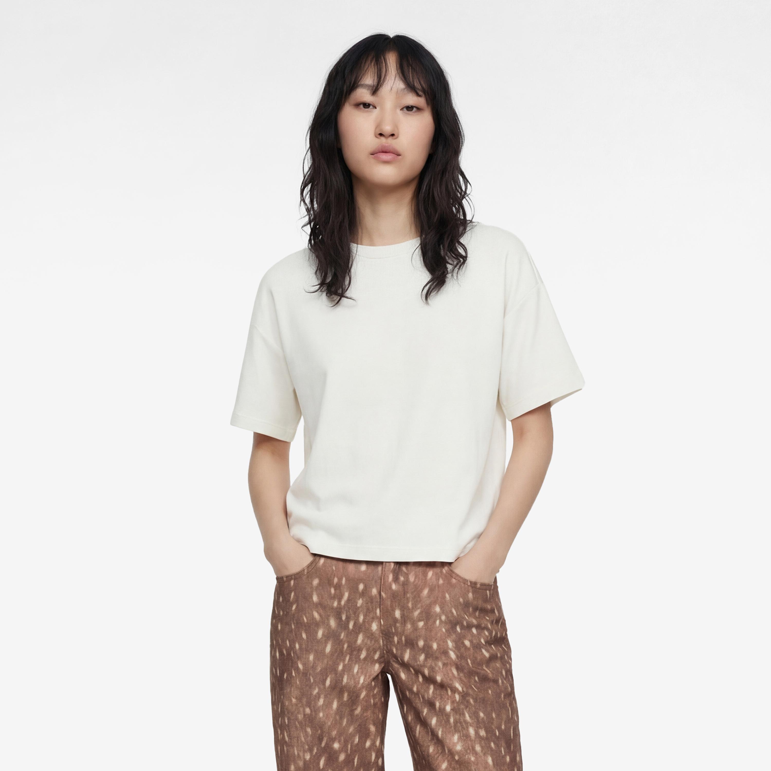 تيشيرت نسائي بأكمام "دروب شولدر" منسدلة بلون كريمي من كوتون-women-clothing-tshirts-image-1