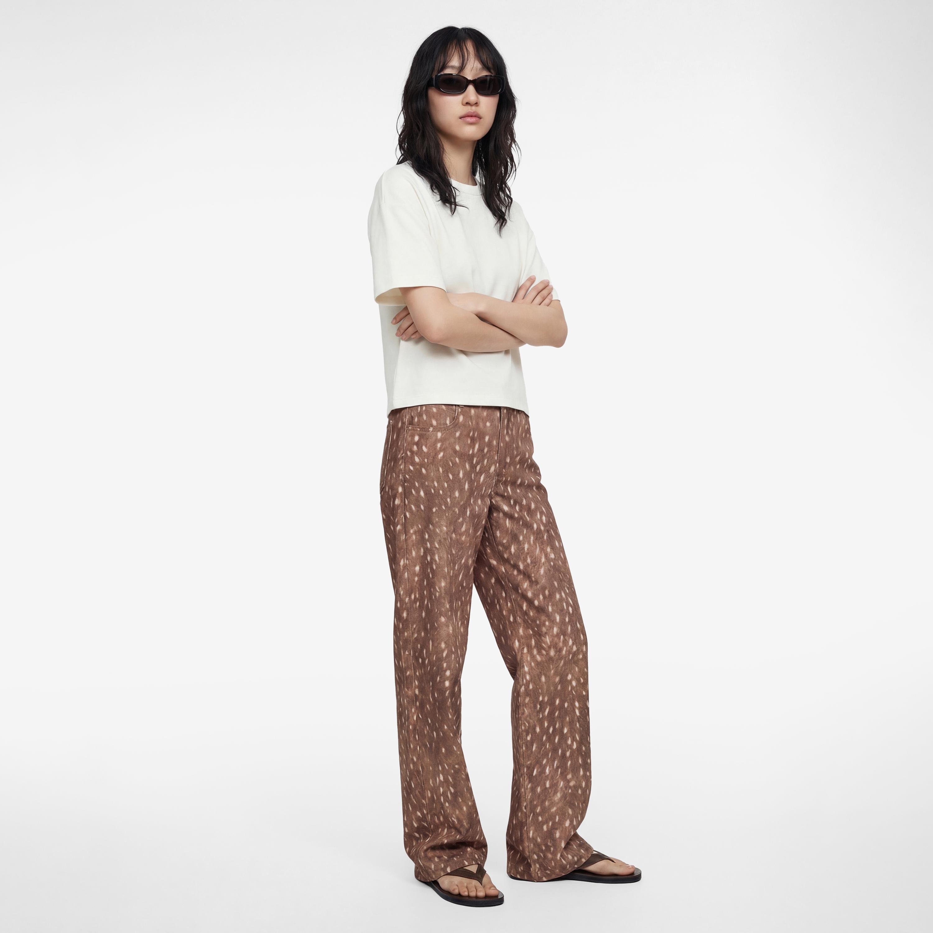 تيشيرت نسائي بأكمام "دروب شولدر" منسدلة بلون كريمي من كوتون-women-clothing-tshirts-image-2
