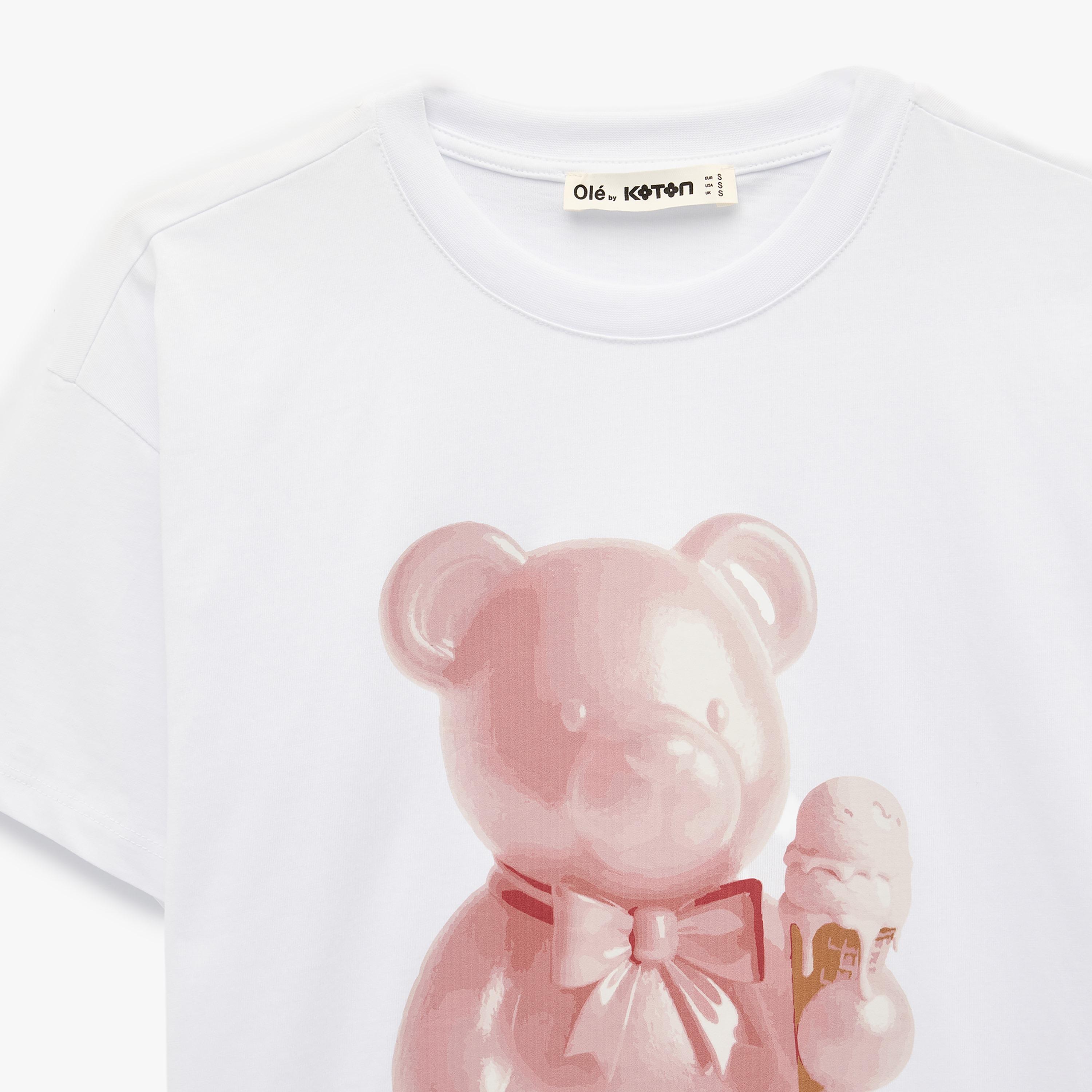 تيشيرت قطني نسائي بطبعة "غرافيك" لدب "تيدي" بلون أبيض من كوتون-women-clothing-tshirts-image-5
