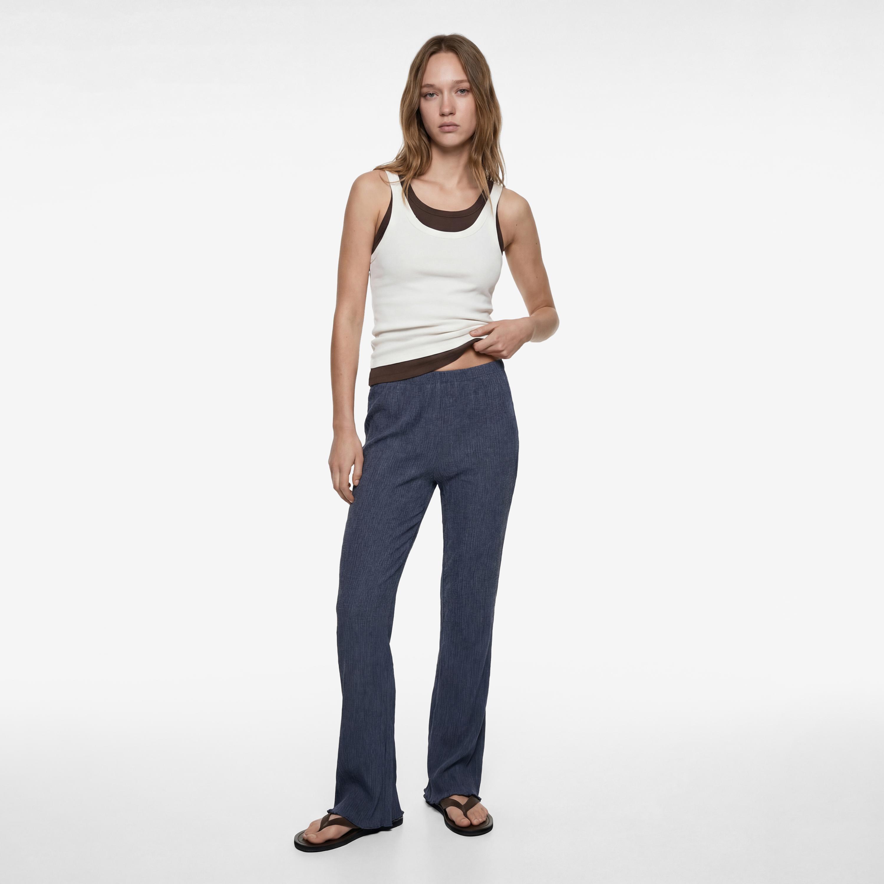 بنطلون نسائي قصة "فلير" بخصر مطاطي وقماش "كرينكل" بلون أزرق من كوتون-women-clothing-bottoms-trousers-image-2