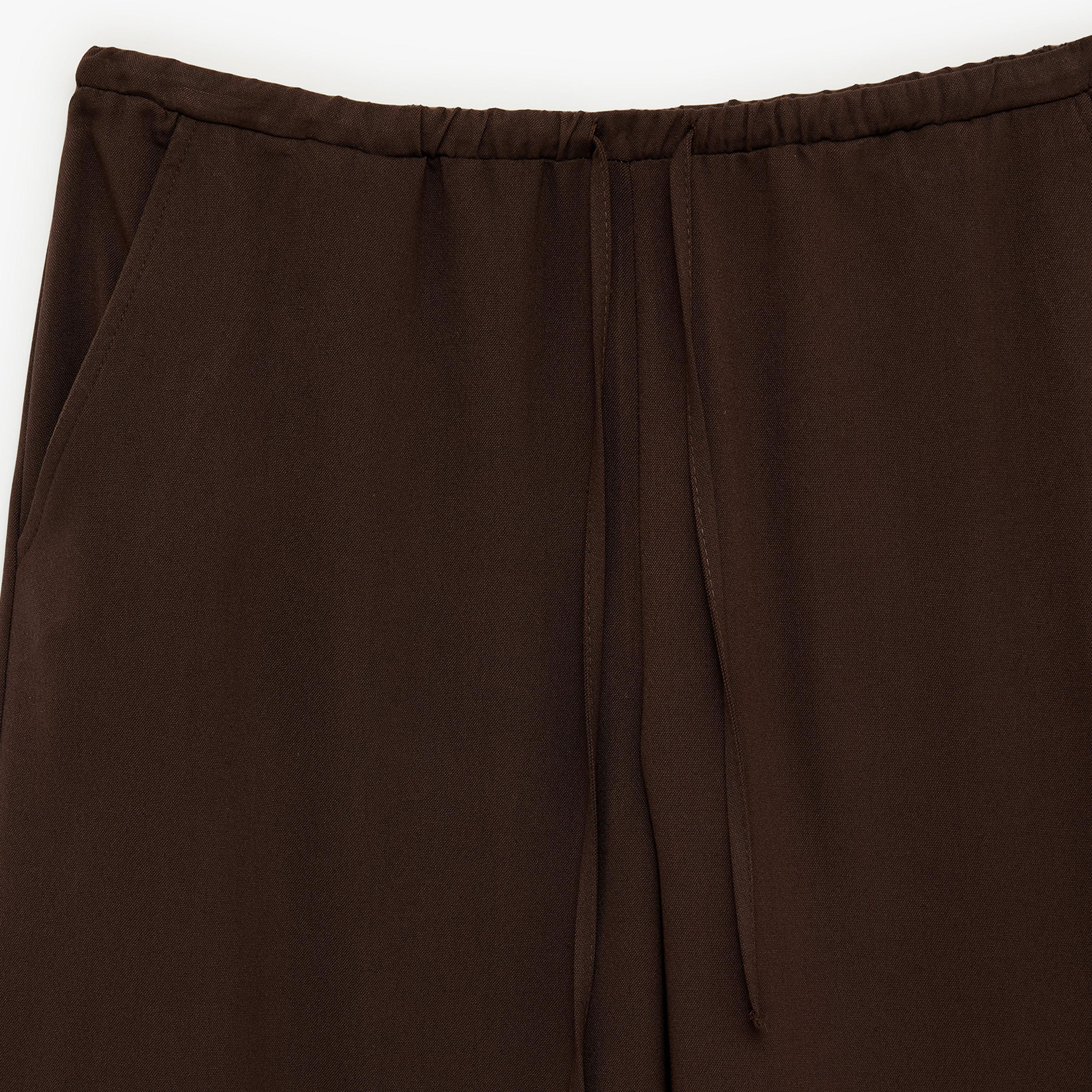 بنطلون نسائي واسع الساق سادة بخصر برباط بلون بني من كوتون-women-clothing-bottoms-trousers-image-2