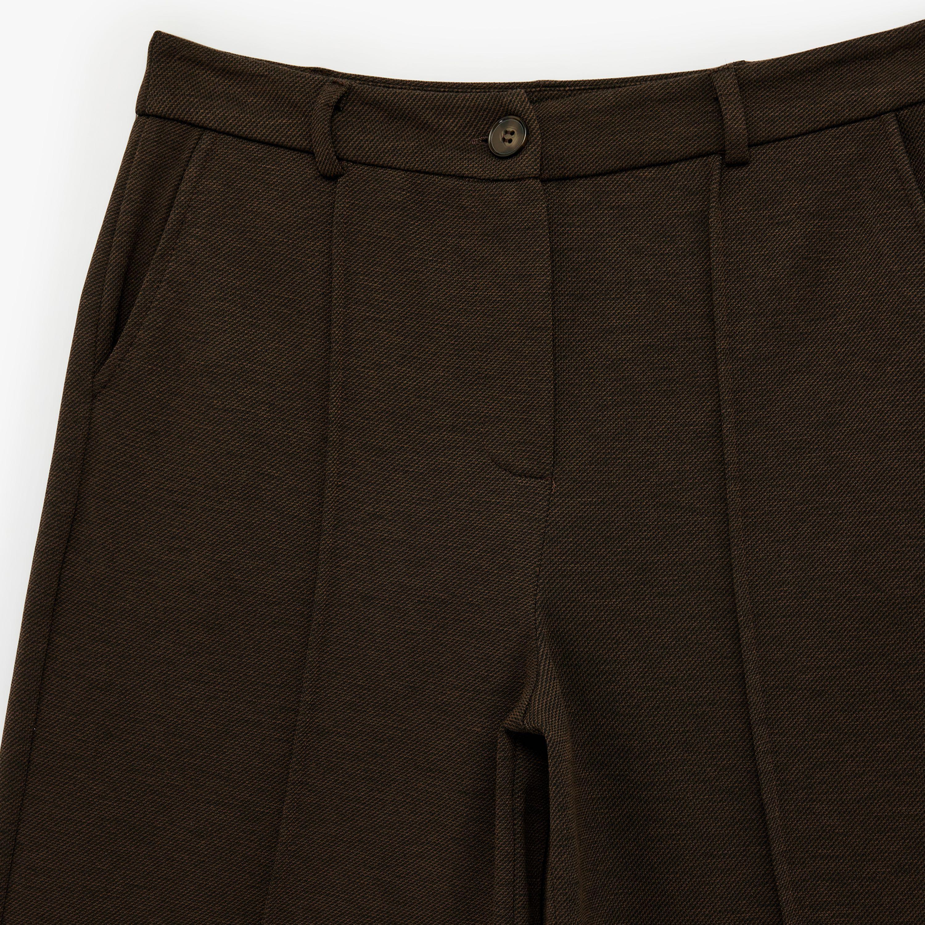 بنطلون نسائي قصة مستقيمة سادة بزر وسحاب بلون بني من كوتون-women-clothing-bottoms-trousers-image-6