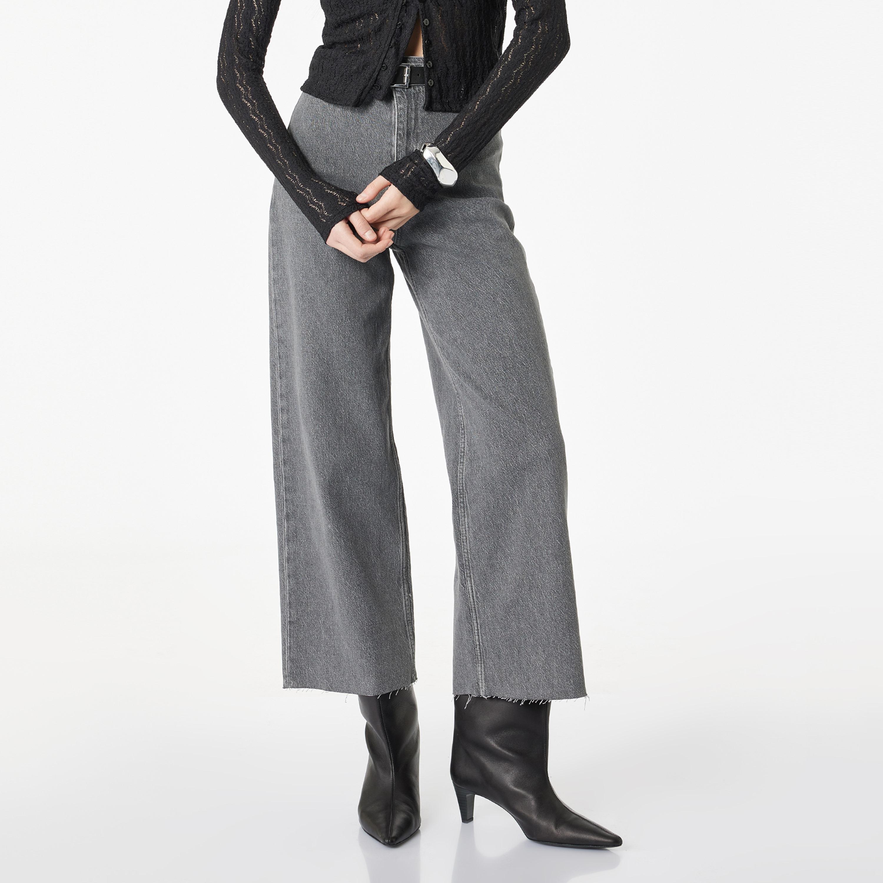 بنطلون جينز نسائي خصر مرتفع قصة "ريلاكس فت" سادة من كوتون-women-clothing-bottoms-jeans-image-1