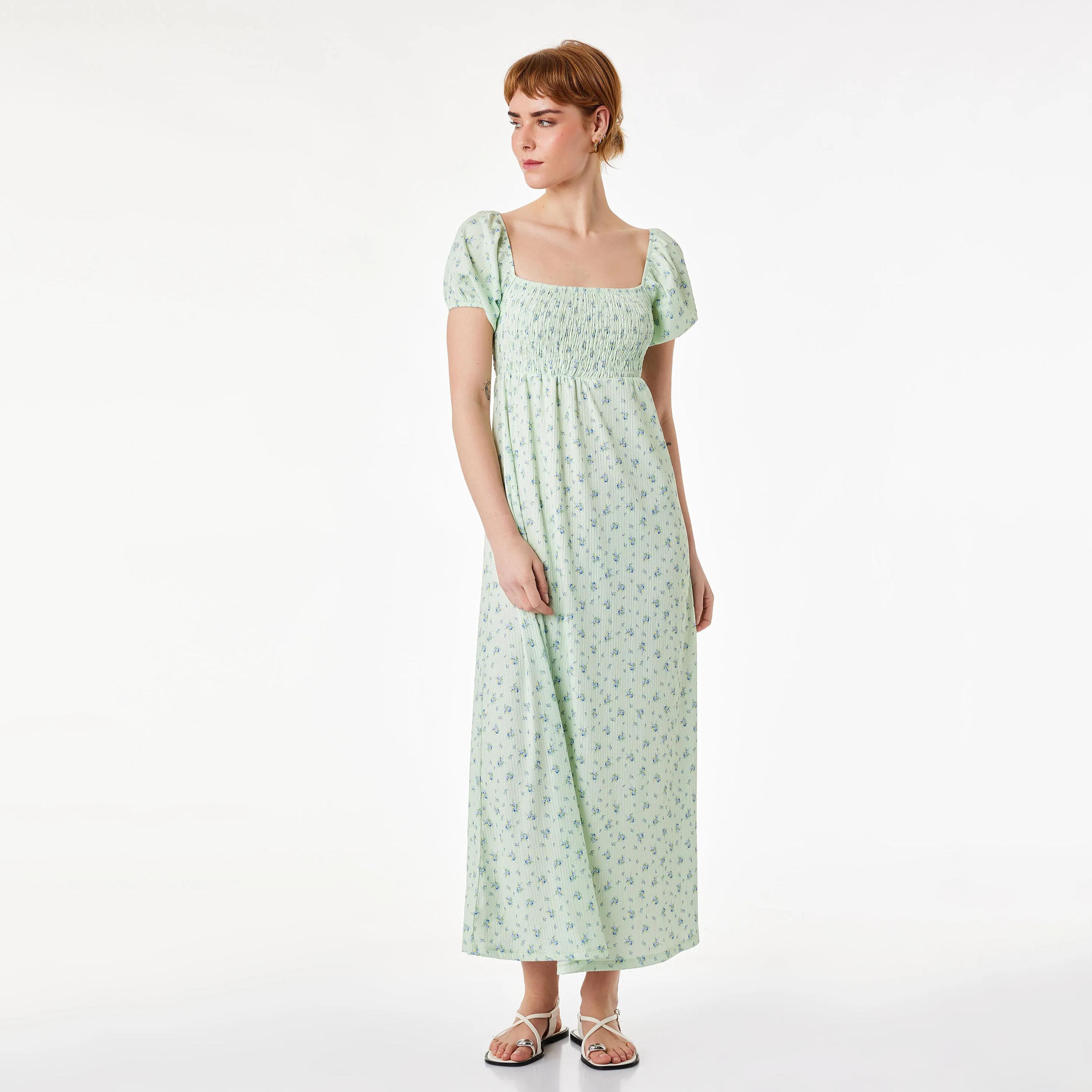 فستان ماكسي حريمي بنقشة زهور وفتحة رقبة مربعة وأكمام منتفخة من كوتون-women-clothing-dresses-image-1