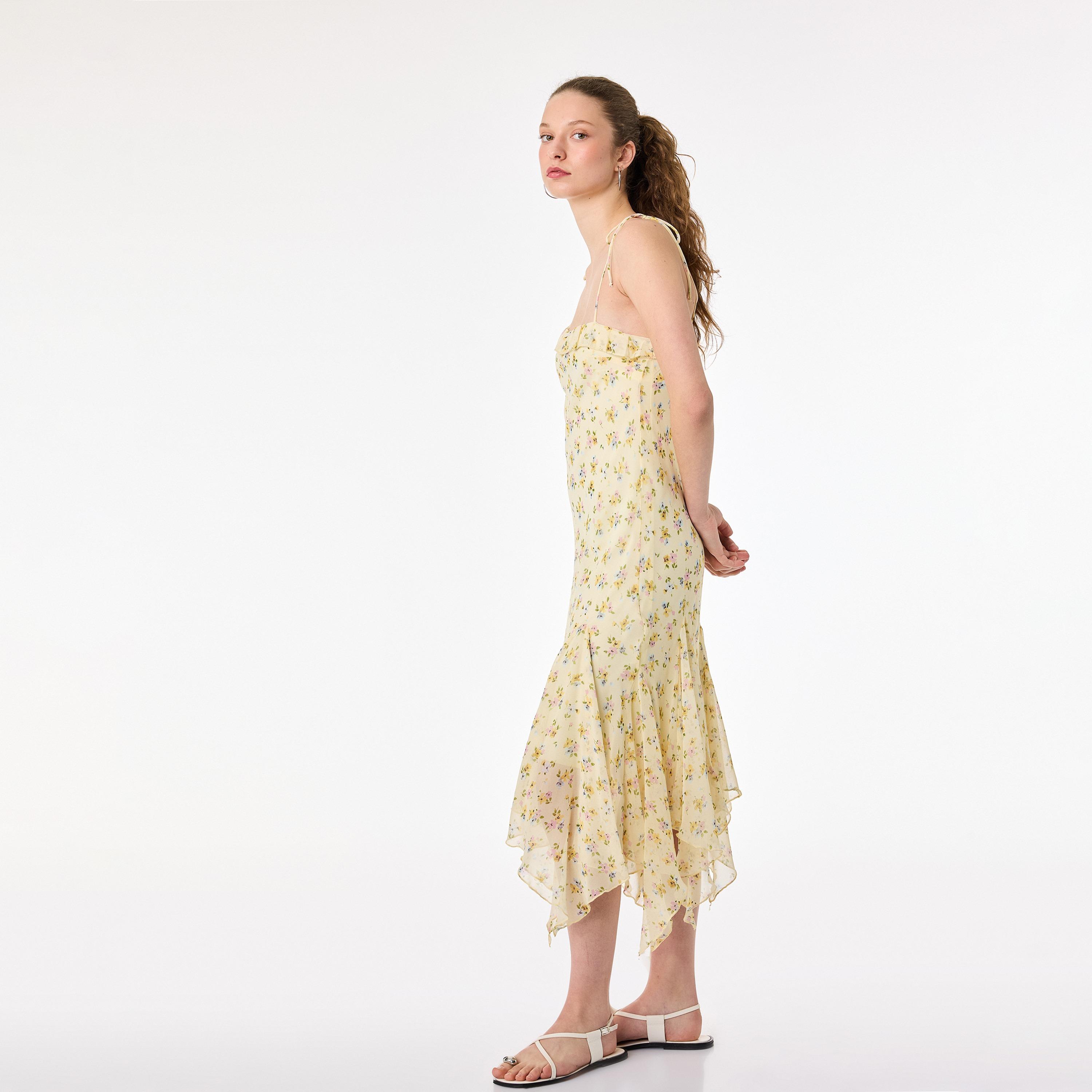 فستان ميدي نسائي بحافة غير متناظرة وحمالات أكتاف وطبعة زهور بلون أصفر من كوتون-women-clothing-dresses-image-2