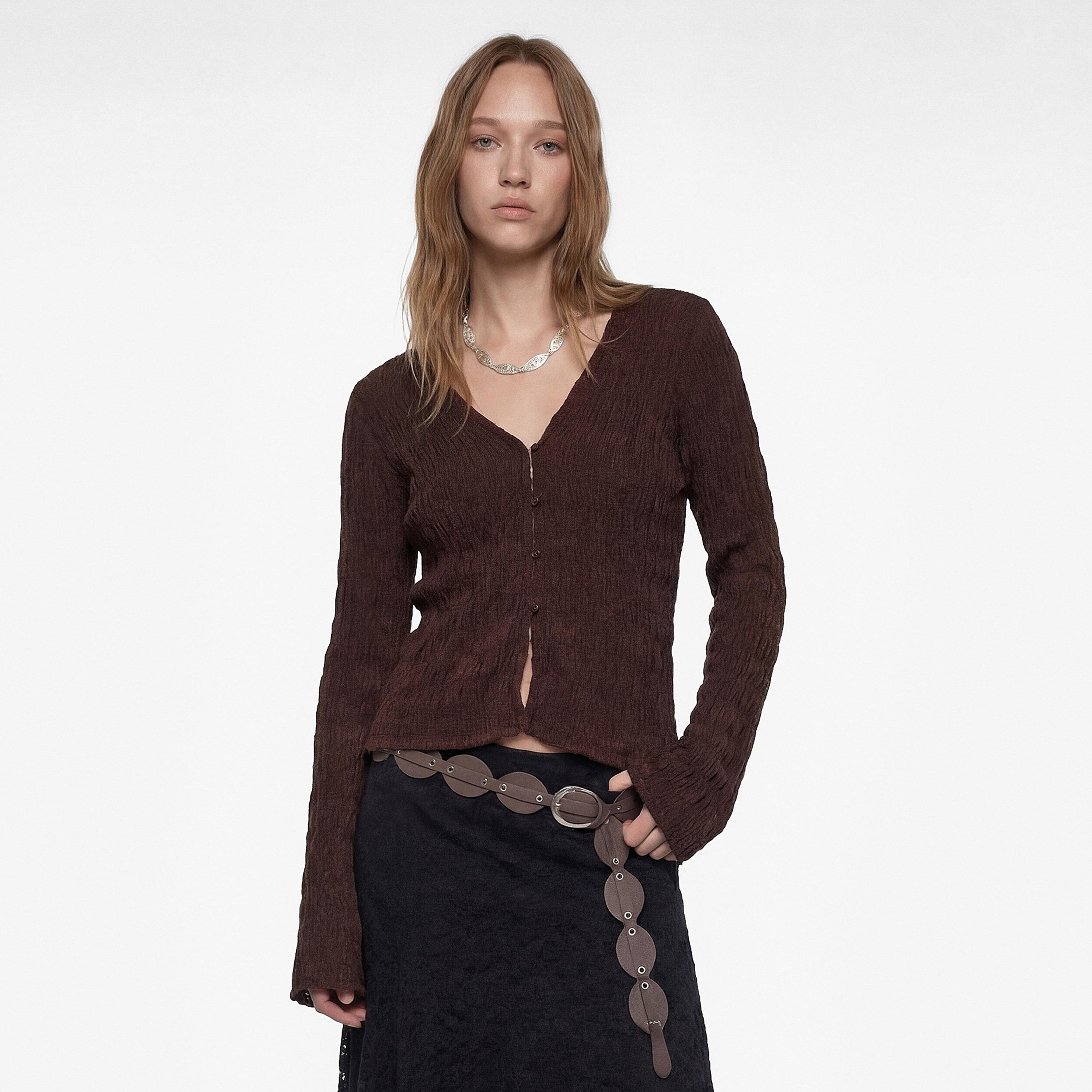 بلوزة نسائية من قماش مجعد بلون بني من كوتون-women-clothing-shirtsandblouses-blouses-image-1