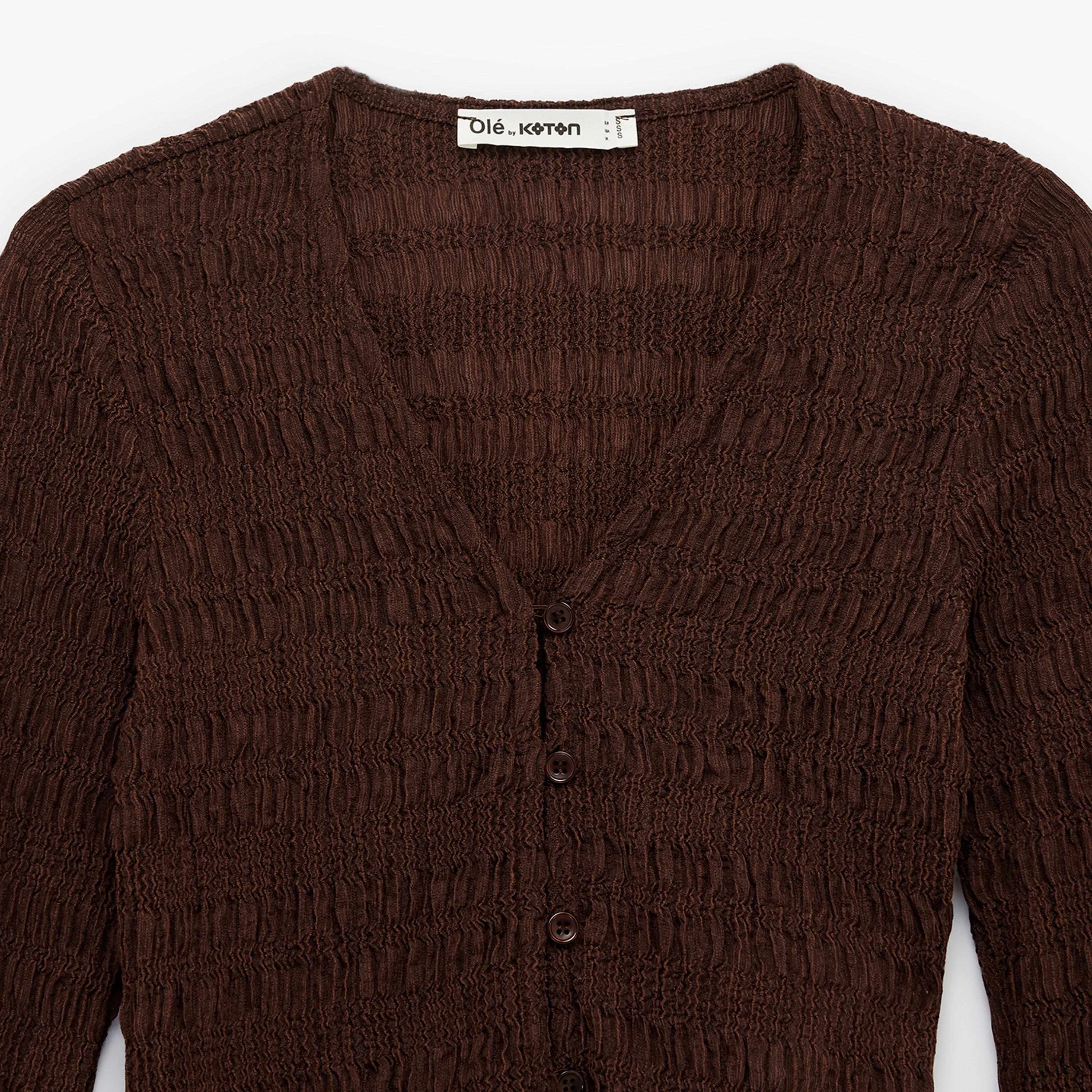 بلوزة نسائية من قماش مجعد بلون بني من كوتون-women-clothing-shirtsandblouses-blouses-image-2
