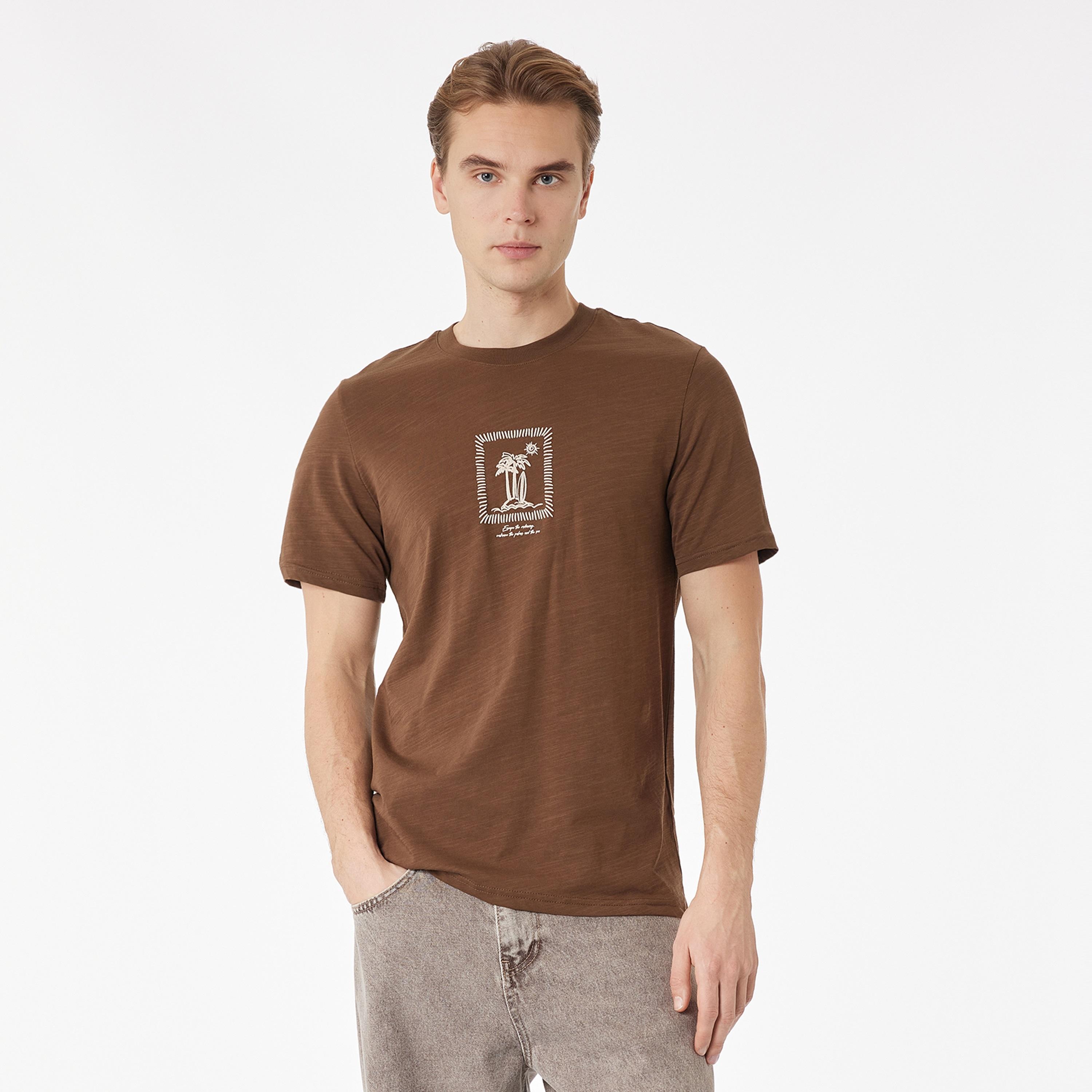 تيشيرت رجالي أكمام قصيرة بياقة مستديرة وطبعة أشجار النخيل من كوتون-men-clothing-tshirtsandpolos-tshirts-image-1