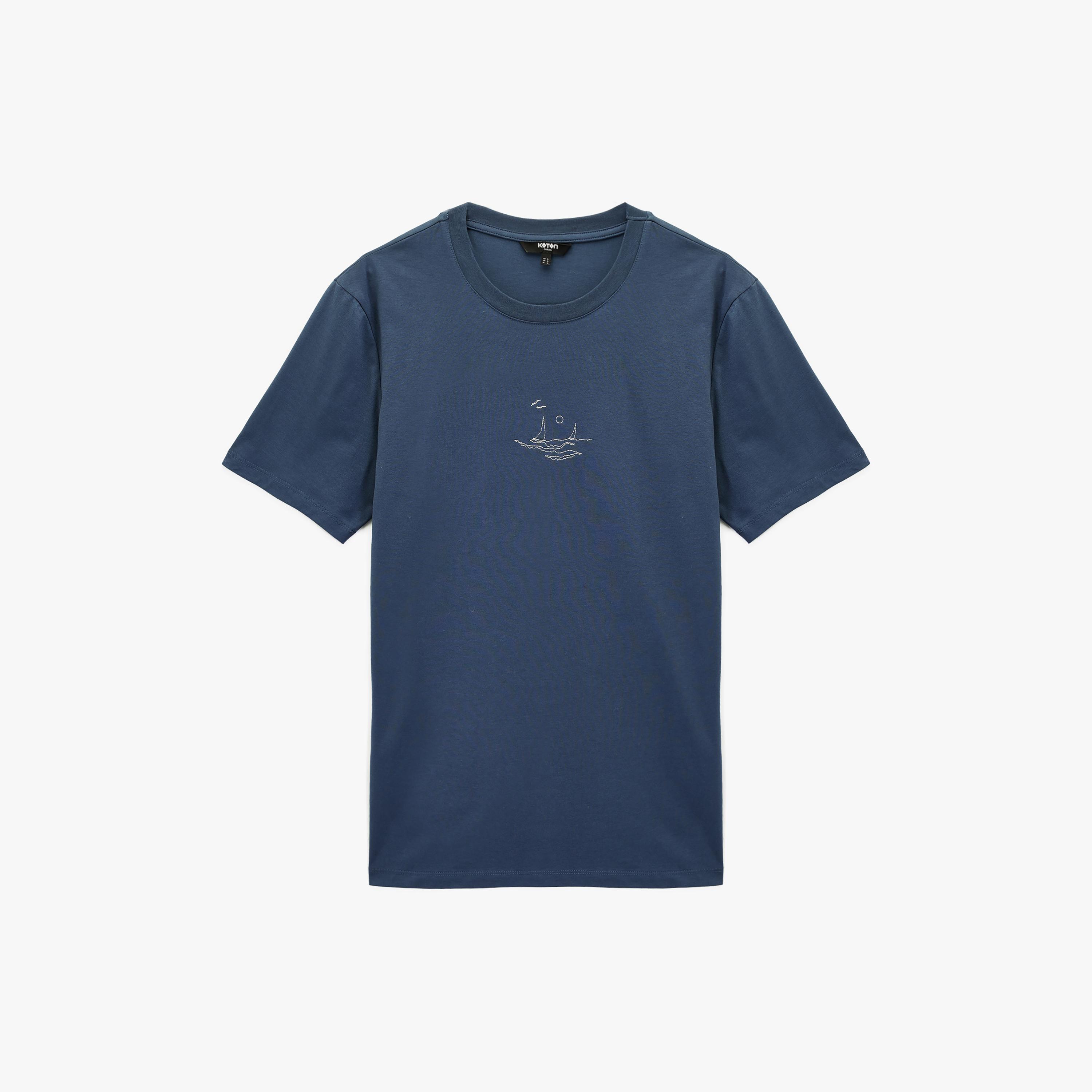 KOTON Embroidered Crew Neck Short Sleeves Men's T-Shirt-men-clothing-tshirtsandpolos-tshirts-image-4